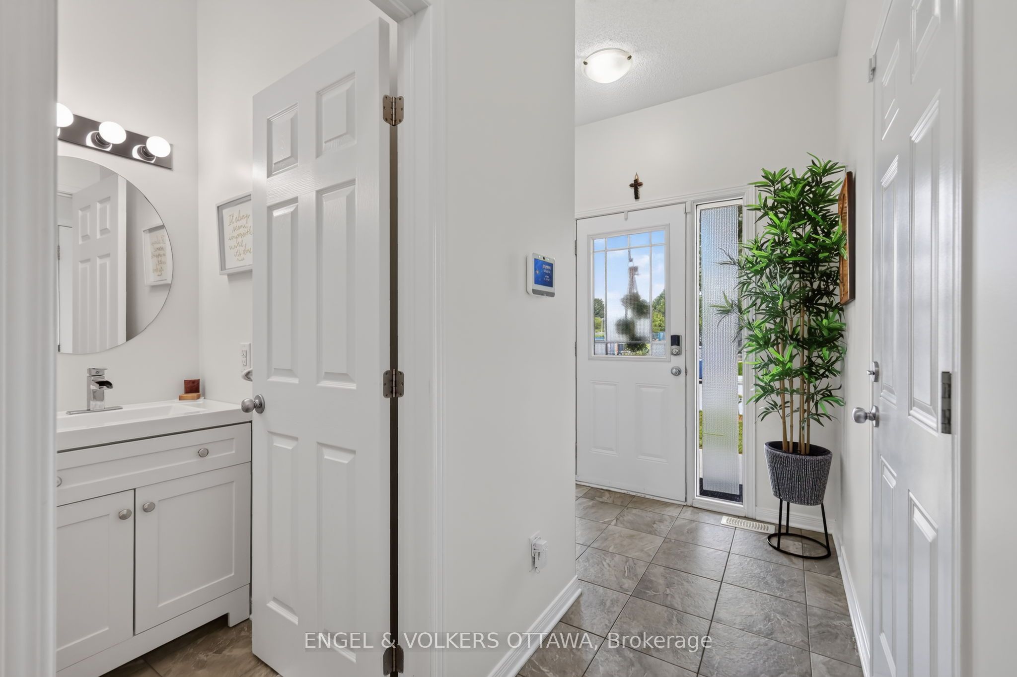 601 Via Campanale Avenue, Barrhaven, ON K2J 4A2 photo 5