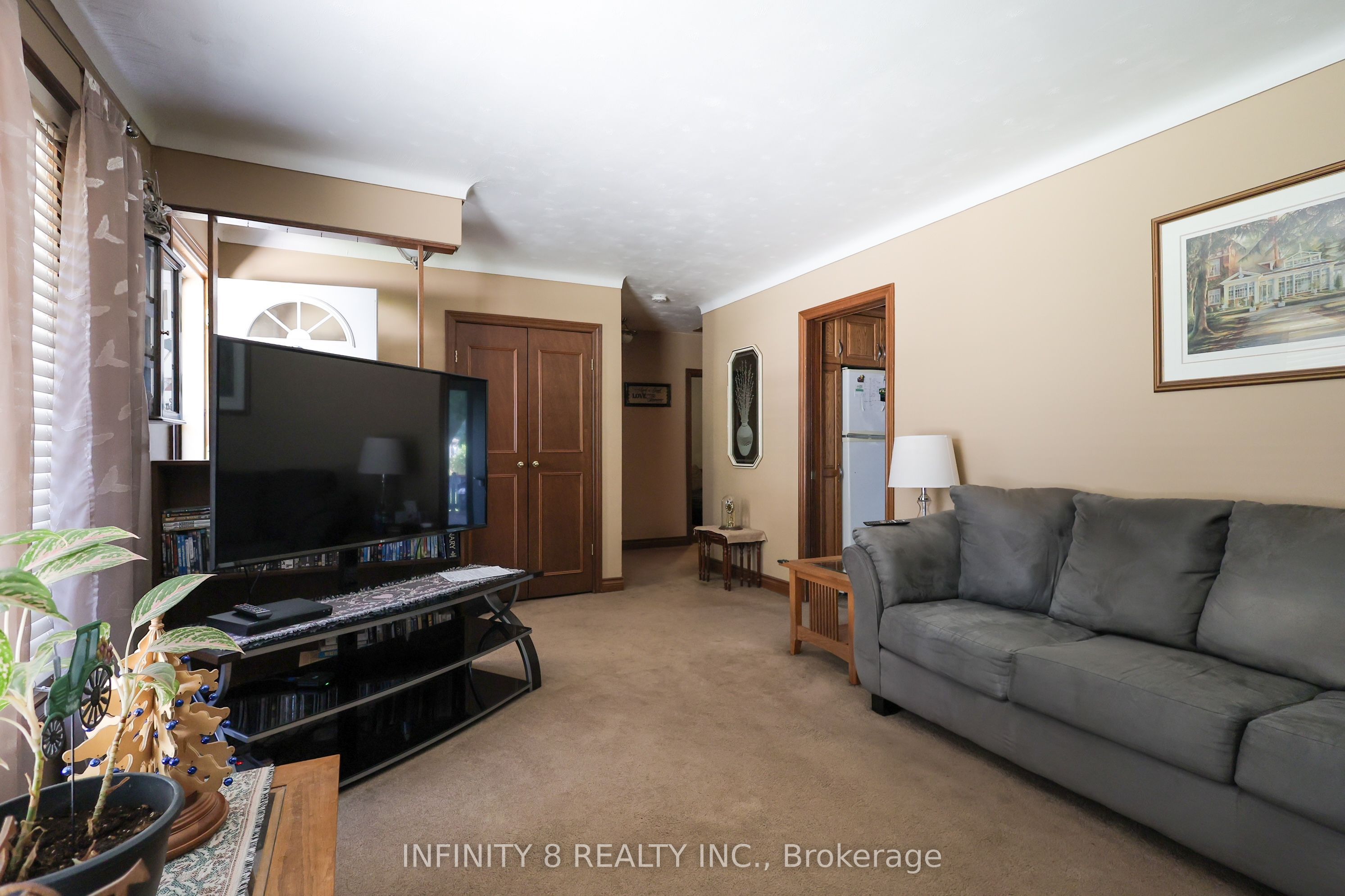 39 Howard Avenue E, St. Catharines, ON L2N 3W8 photo 4