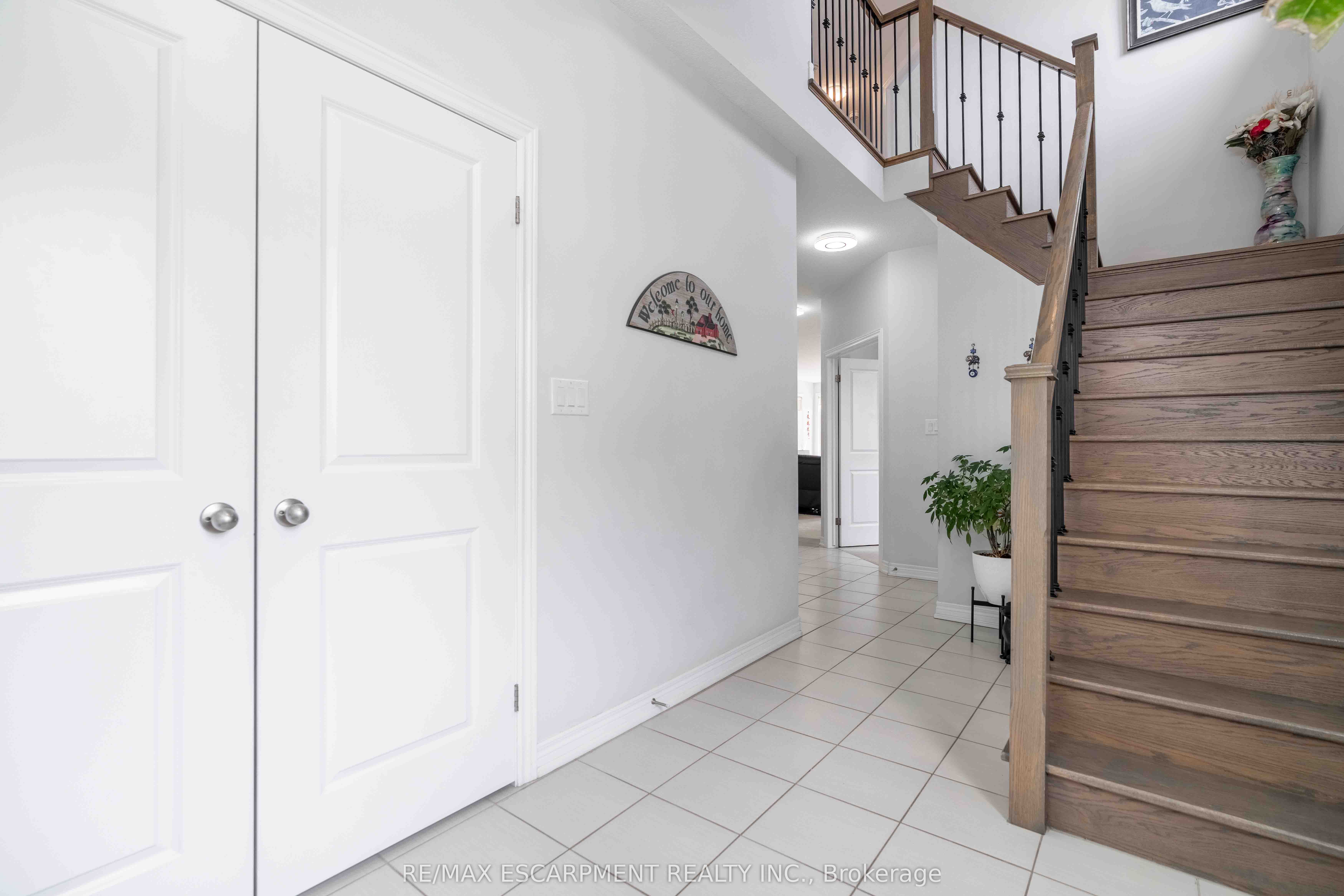 3 NARBONNE Crescent, Hamilton, ON L8J 1P0 photo 4
