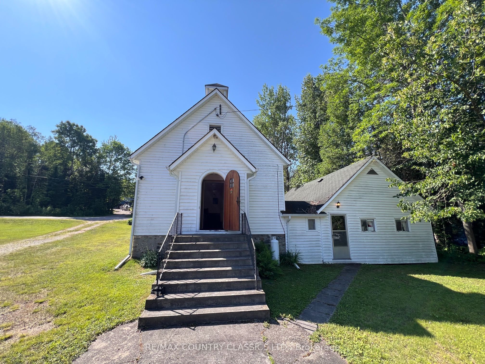 113 Village Street, Hastings Highlands, ON K0L 1C0 photo 3