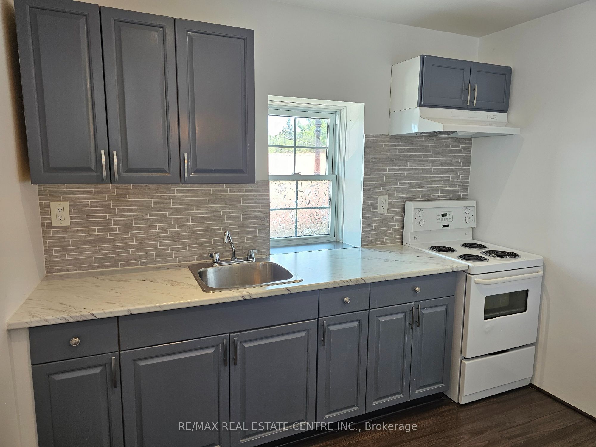 1-3 Mill Street 1, Quinte West, ON K0K 2C0 photo 3