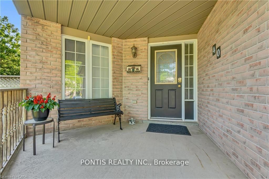 40 Alderson Drive, Cambridge, ON N3C 4C5 photo 3