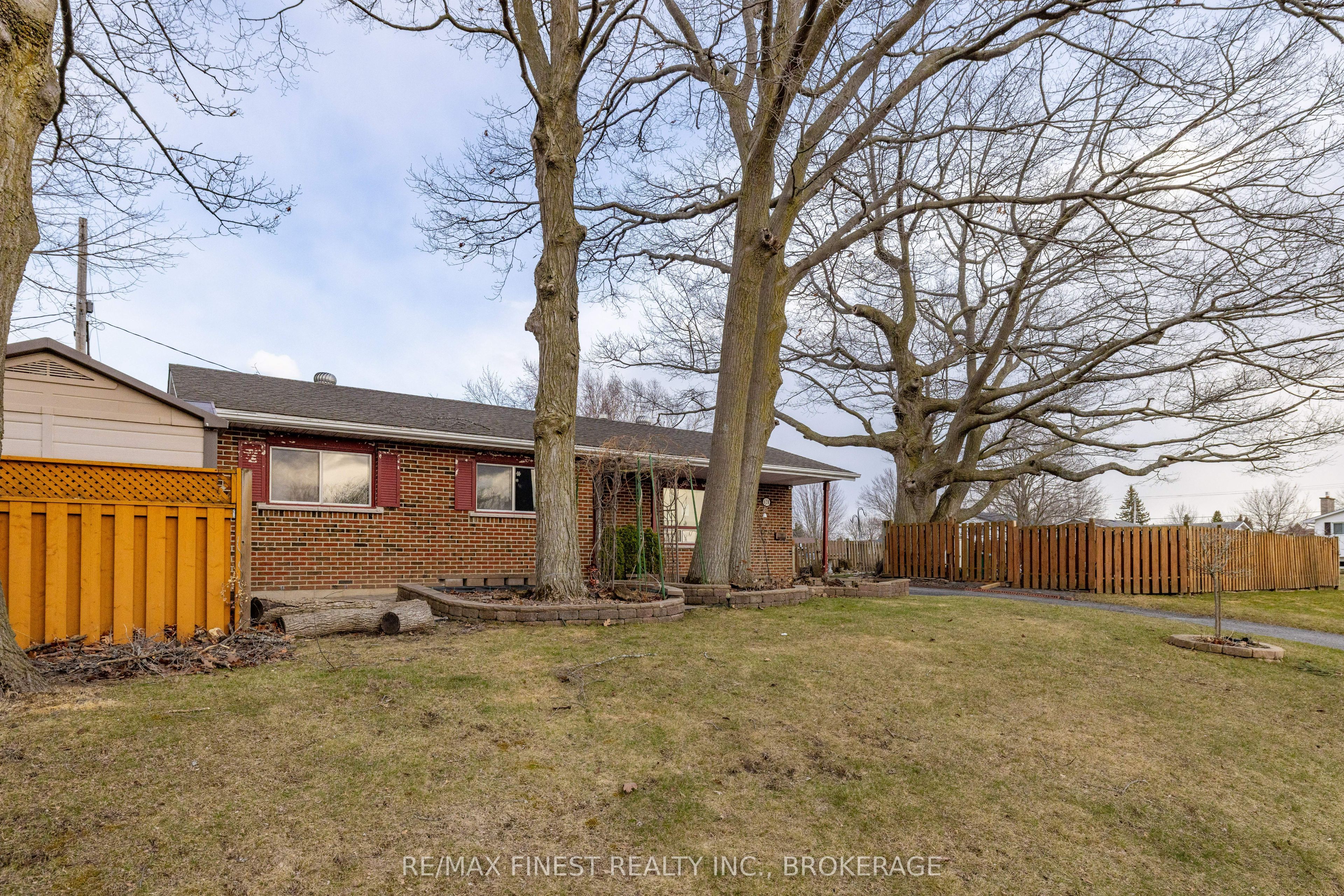 628 Stanford Street, Kingston, ON K7M 6A1 photo 2