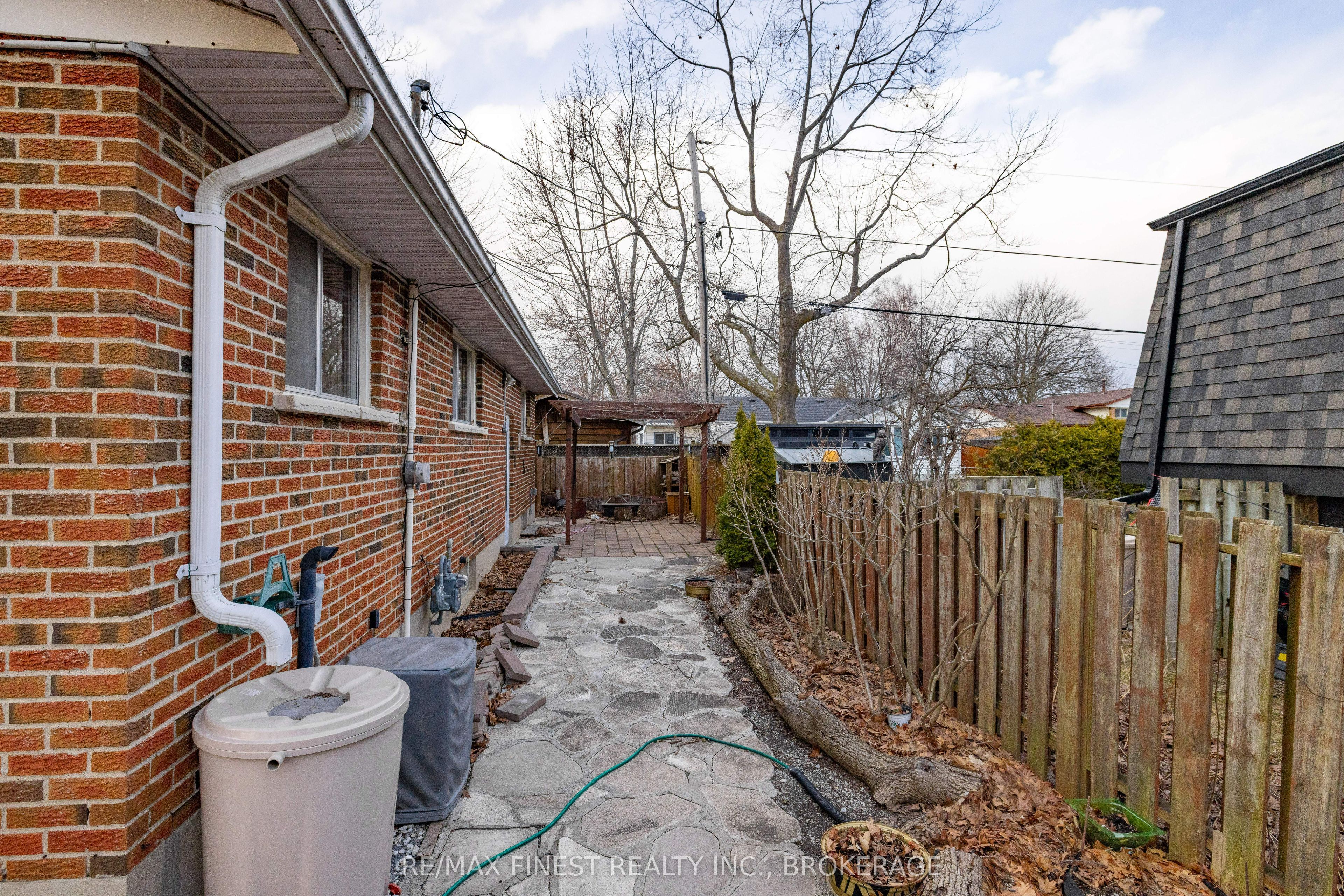 628 Stanford Street, Kingston, ON K7M 6A1 photo 5