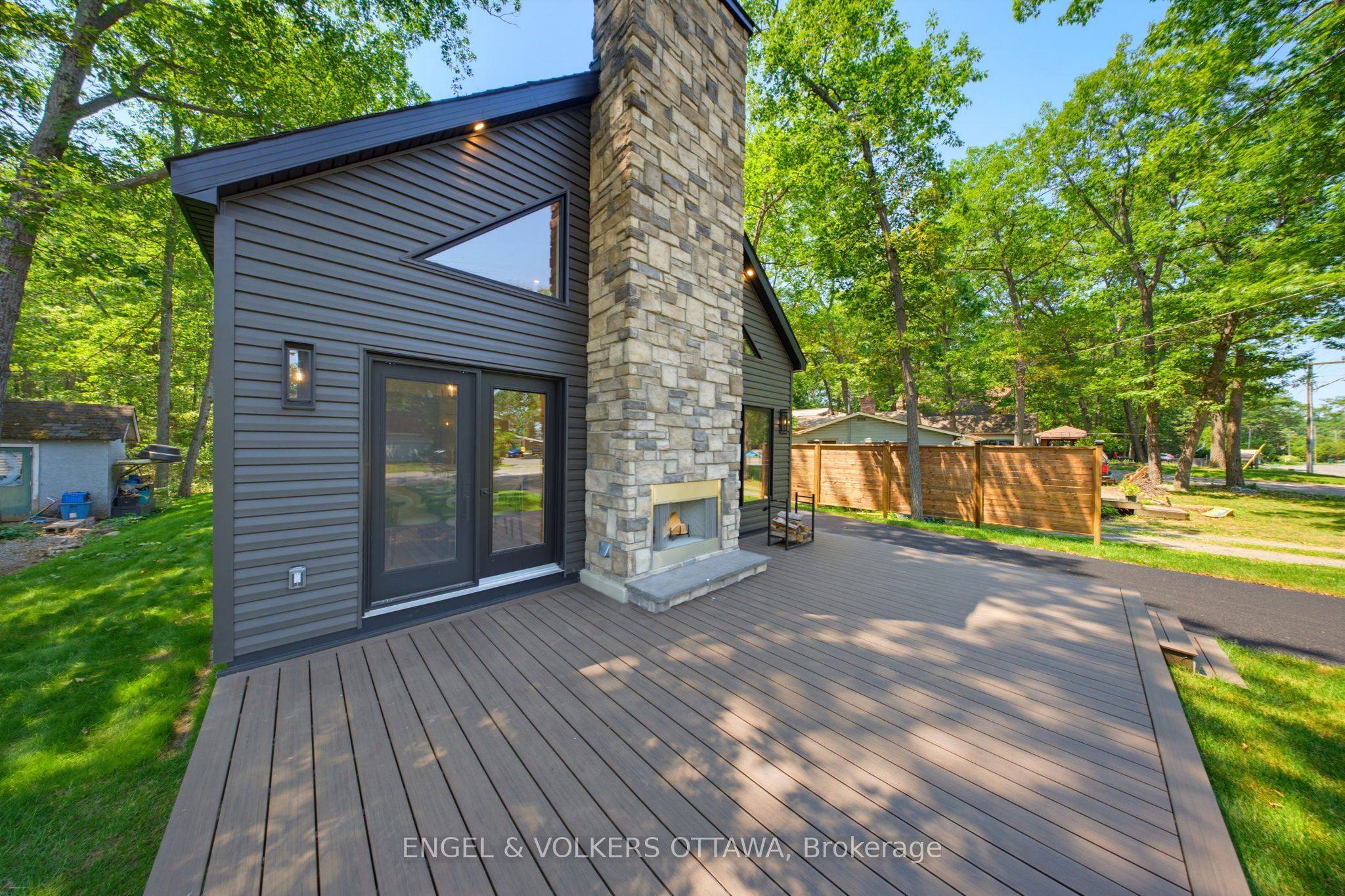 557 Bayview Drive, Constance Bay - Dunrobin - Kilmaurs - Woodlawn, ON K0A 3M0 photo 4