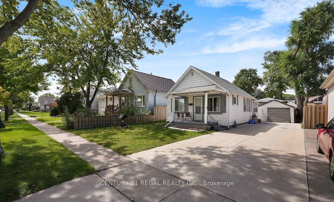 2325 Chandler Road, Windsor, ON N8W 4A5 photo 2
