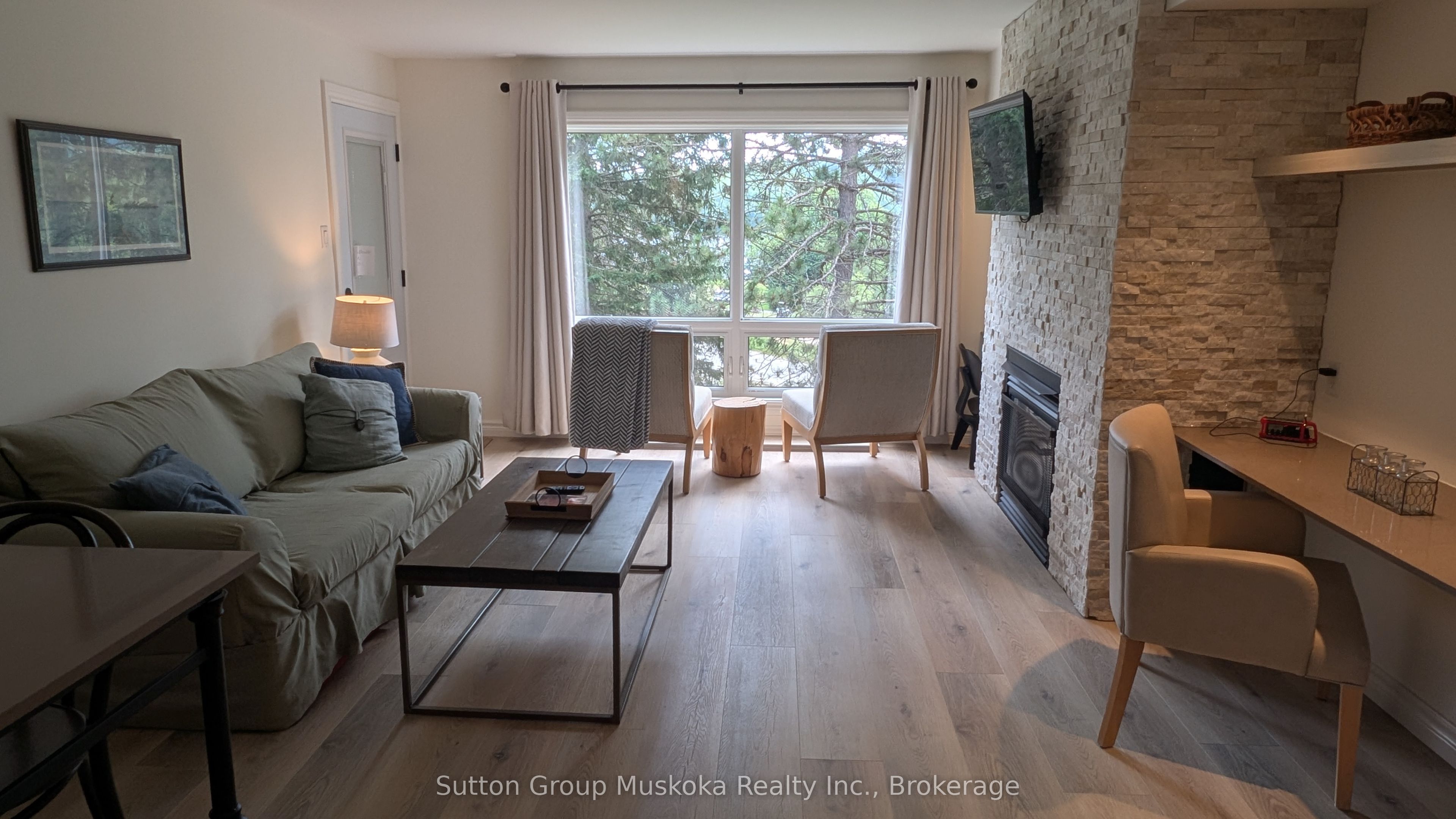 52-205 Deerhurst Drive, Huntsville, ON P1H 2E8 photo 5