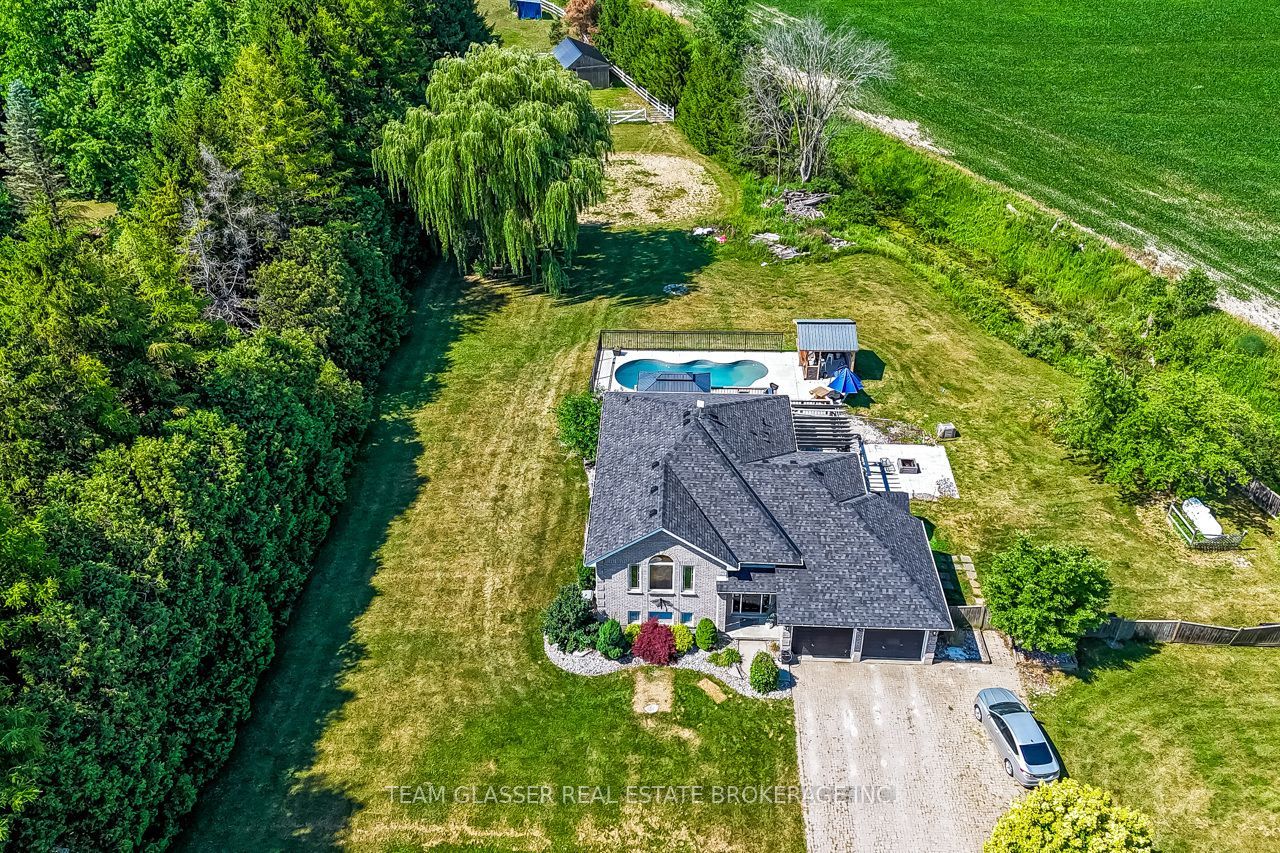 23999 Mayfair Road, Adelaide Metcalfe, ON N7G 3H4 photo 2
