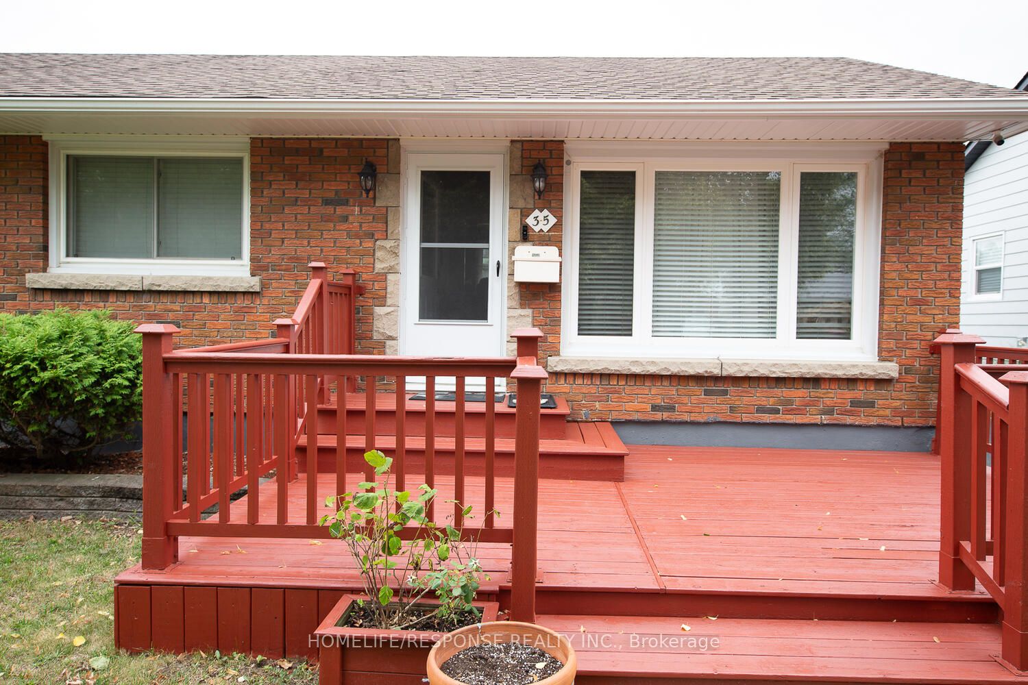 35 PARKDALE Drive, Thorold, ON L2V 2N5 photo 3