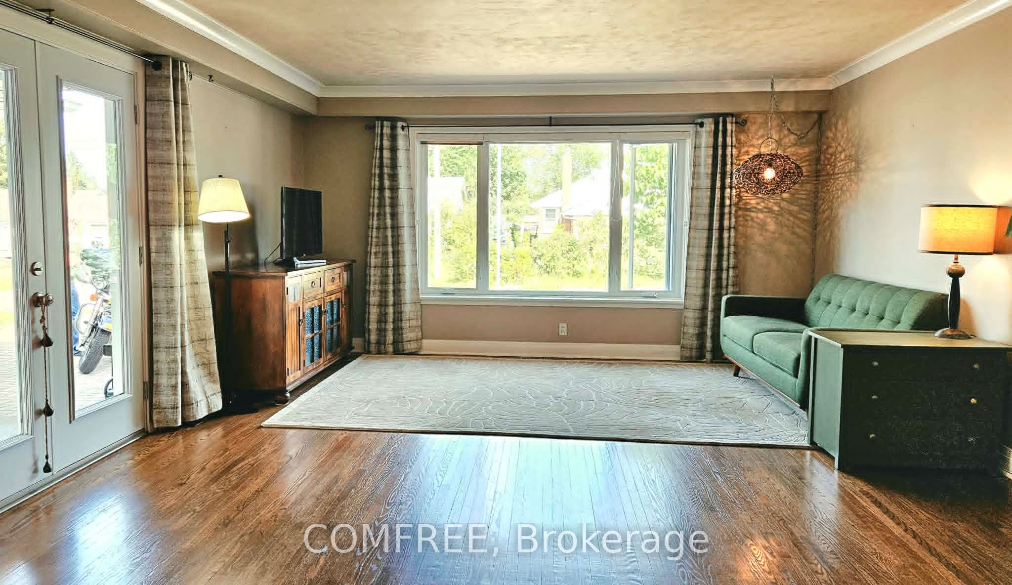 470 Fraser Street, Pembroke, ON K8A 1Y7 photo 5