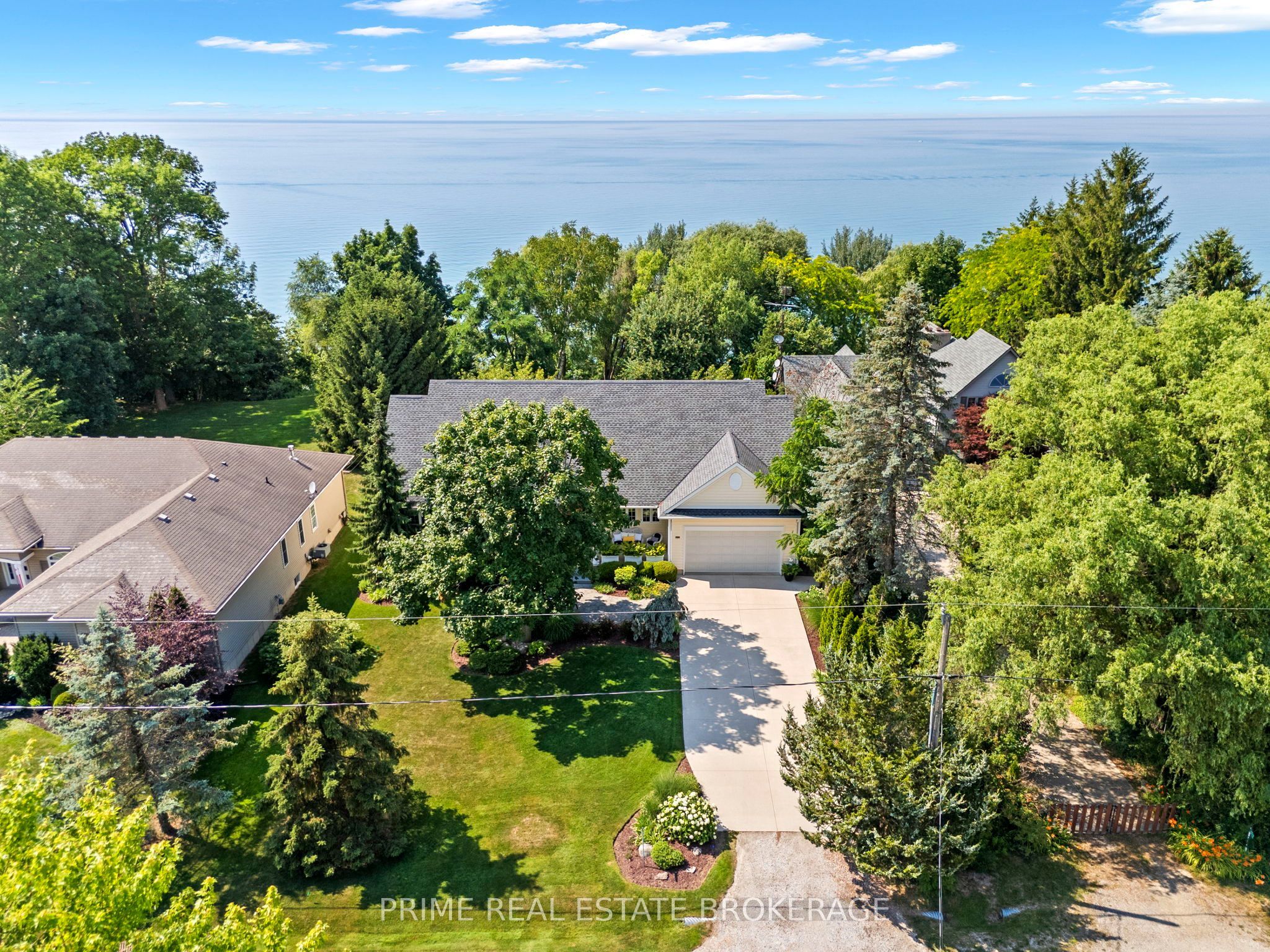 4710 Lakeside Street, Plympton-Wyoming, ON N0N 1J6 photo 4