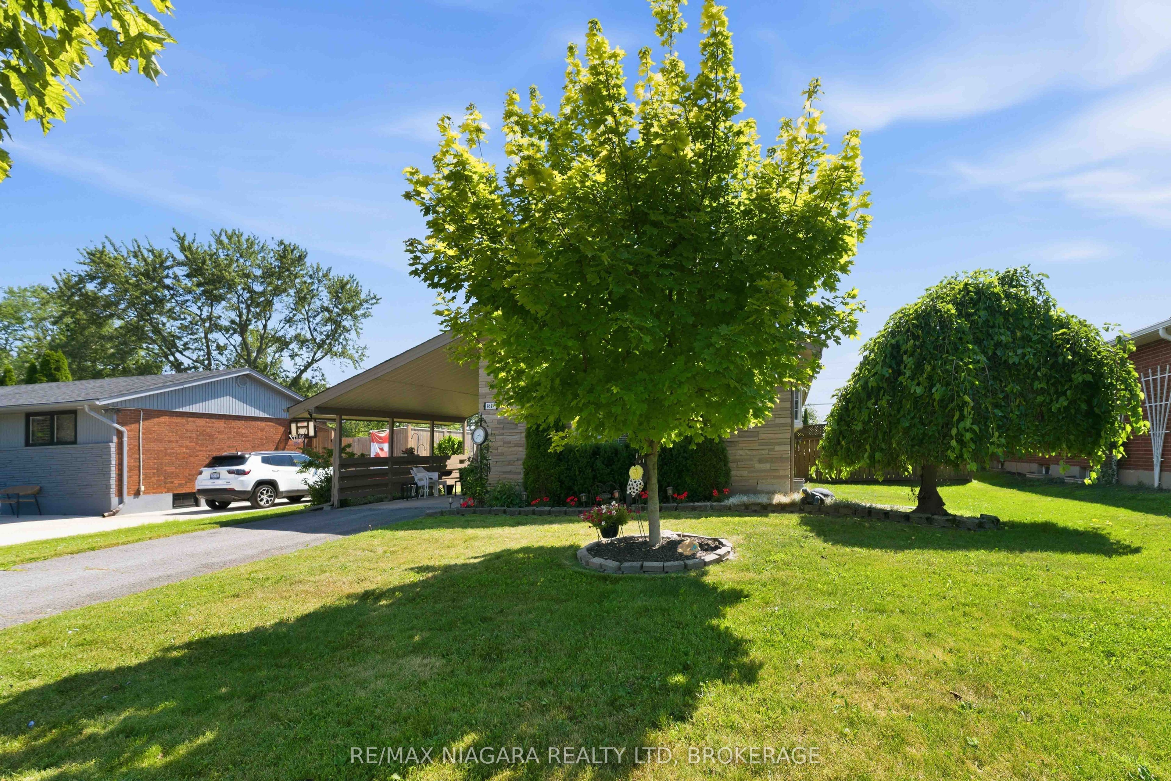8689 Furlong Avenue, Niagara Falls, ON L2G 6W9
