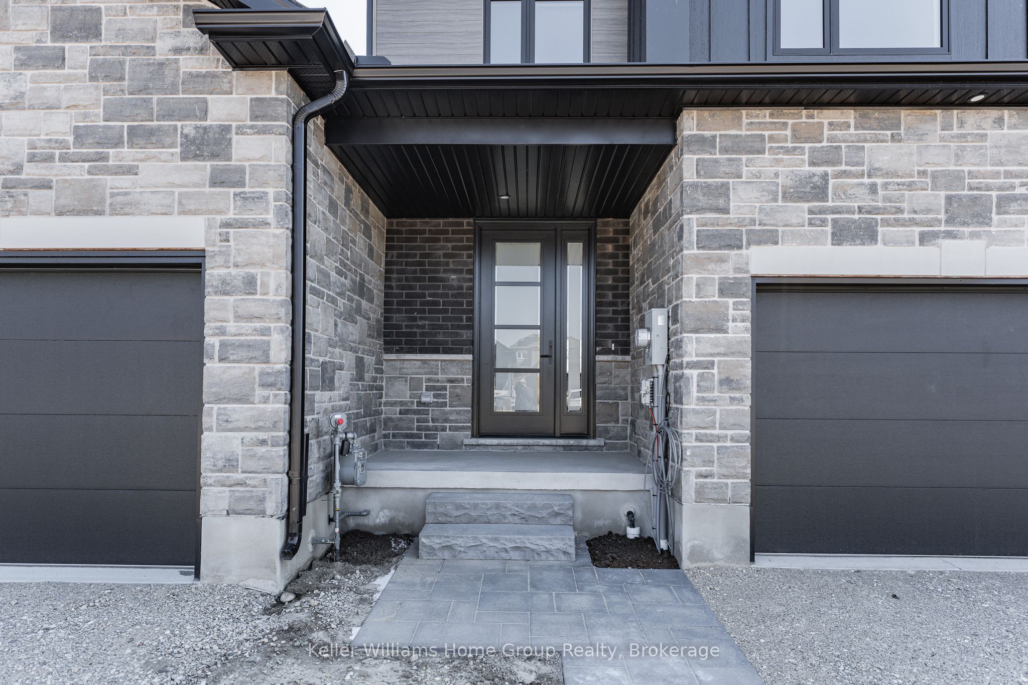 27 Halls Drive, Centre Wellington, ON N0B 1S0 photo 4