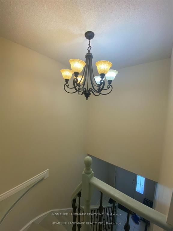 1000 Upper Paradise Road 2, Hamilton, ON L9B 2S7 photo 2