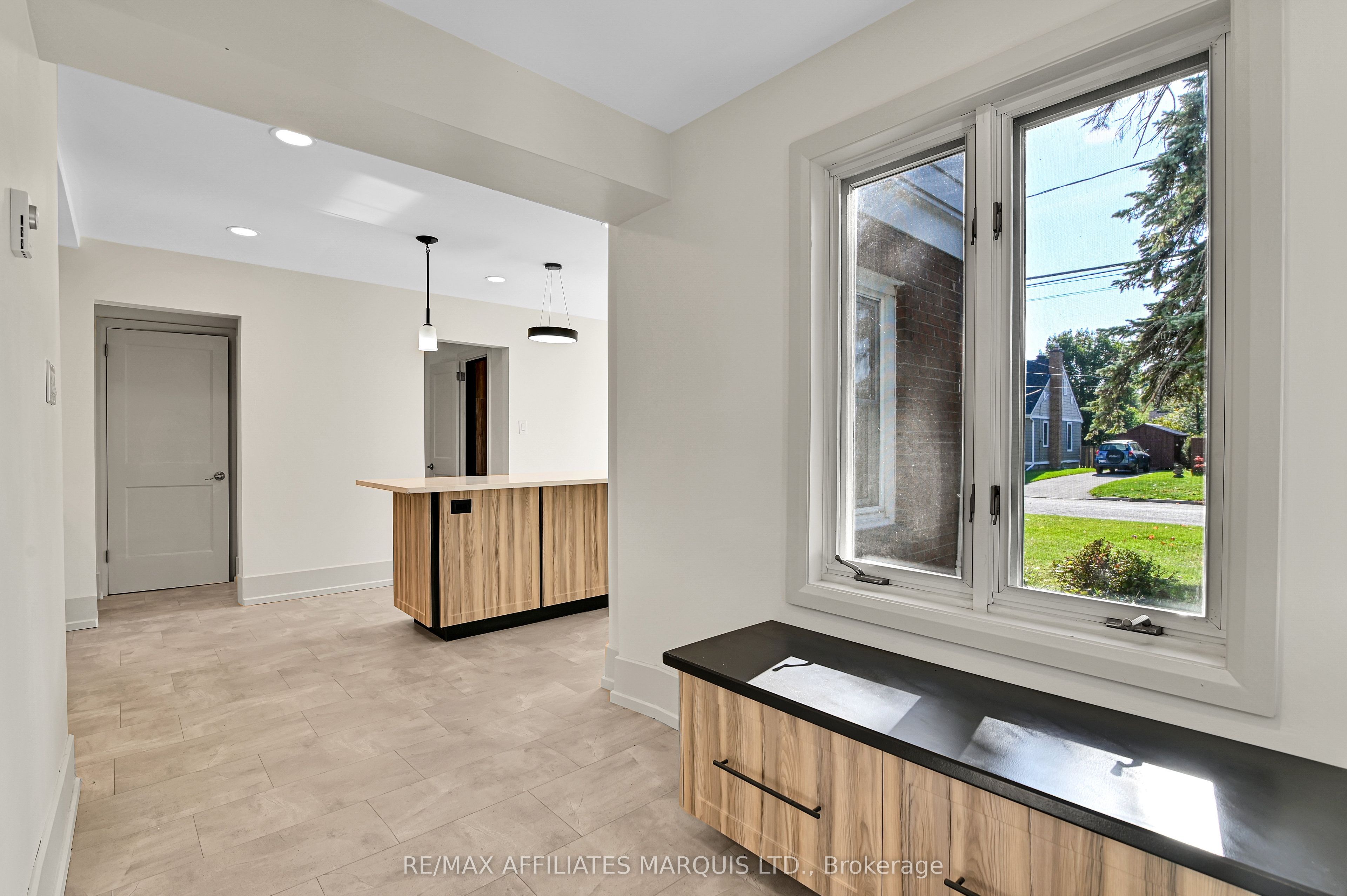 1603 Peter Street, Cornwall, ON K6J 1W7 photo 4