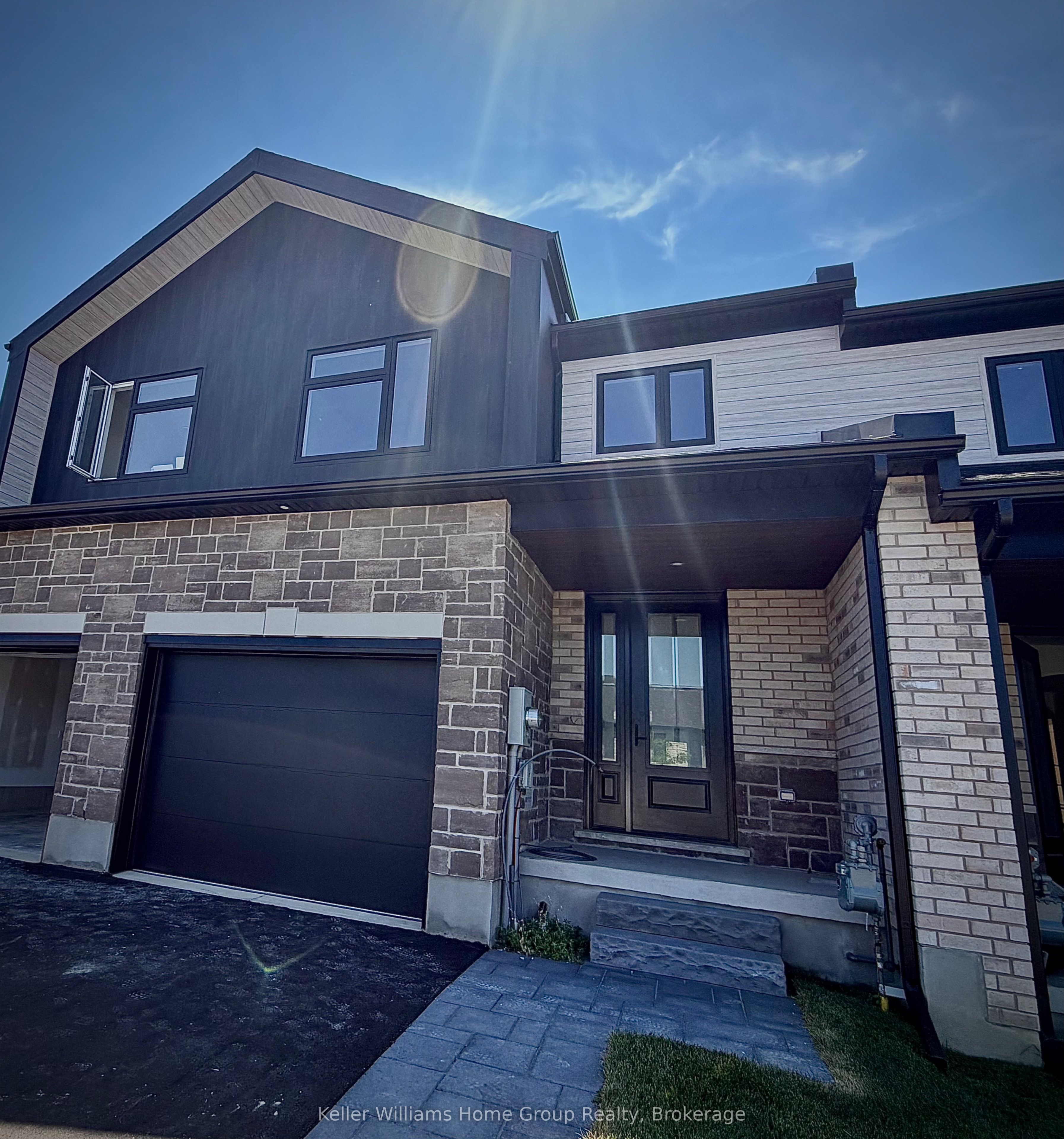 17 Halls Drive, Centre Wellington, ON N0B 1S0 photo 3