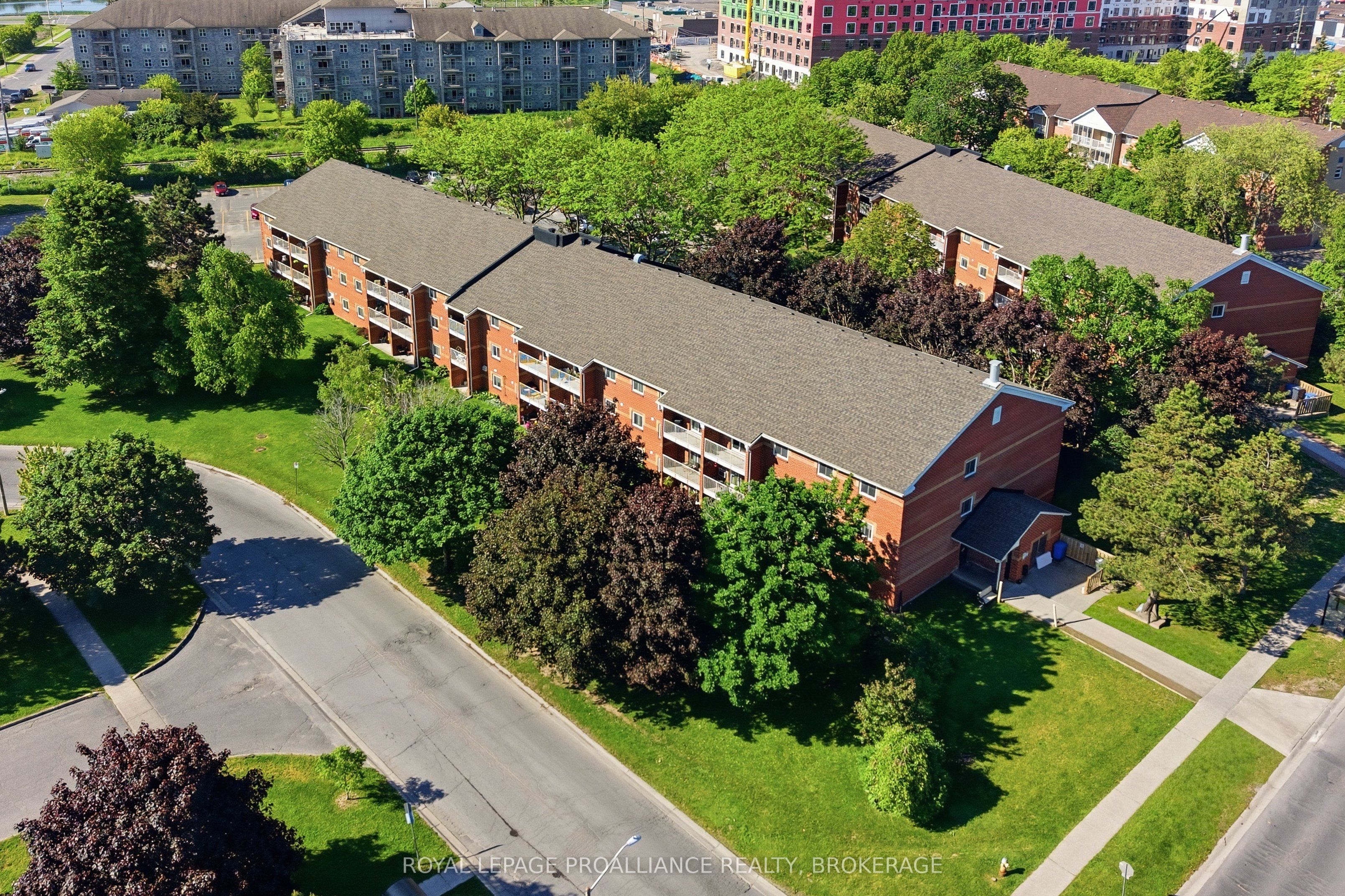 573 Armstrong Road 217, Kingston, ON K7M 8J8 photo 4
