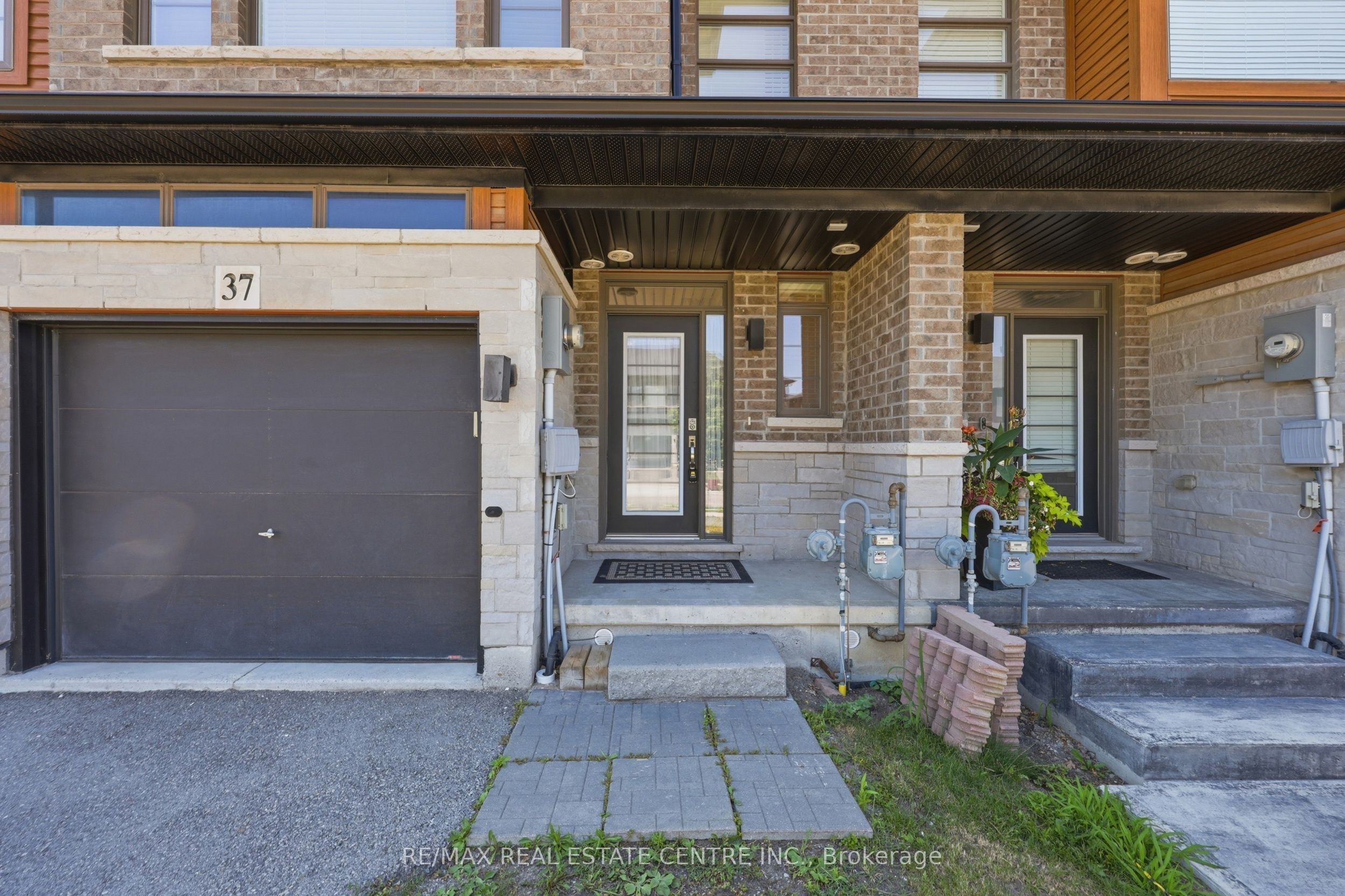 37 Greenwich Avenue, Hamilton, ON L8J 0L5 photo 3