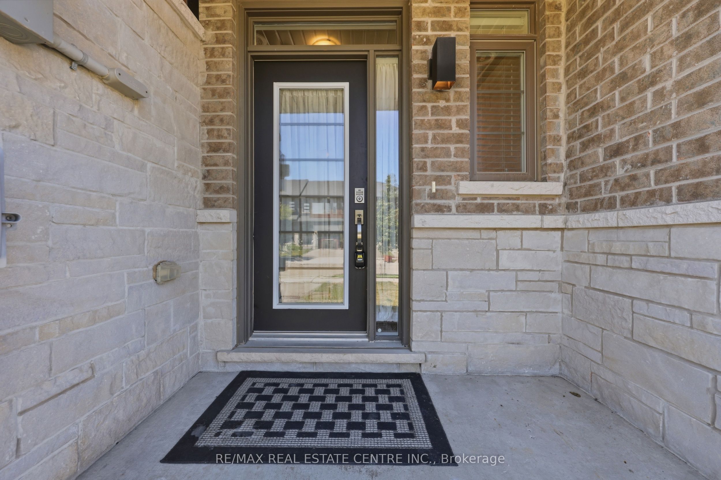 37 Greenwich Avenue, Hamilton, ON L8J 0L5 photo 4