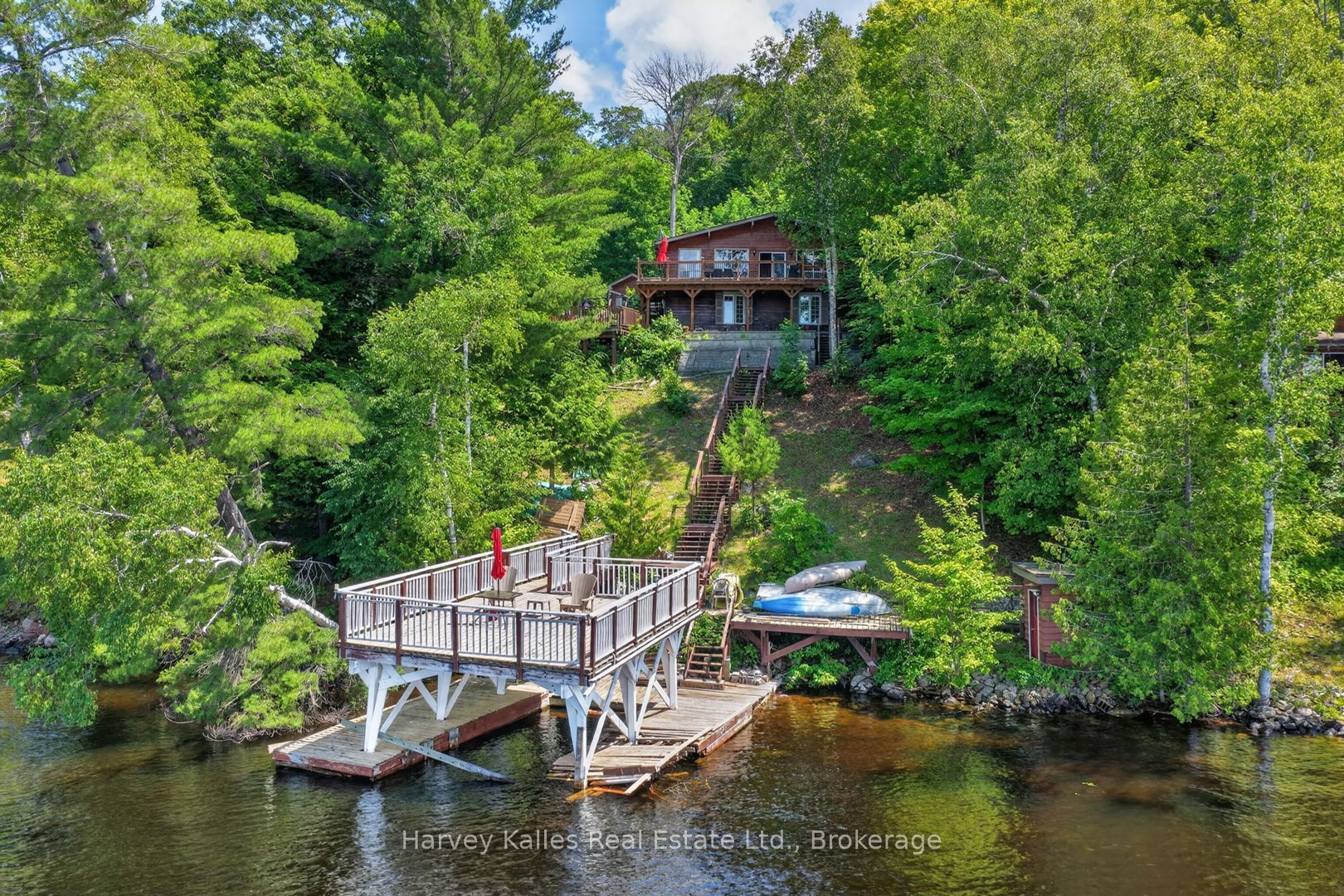 260 West Point Sands Road, Huntsville, ON P1H 2J3