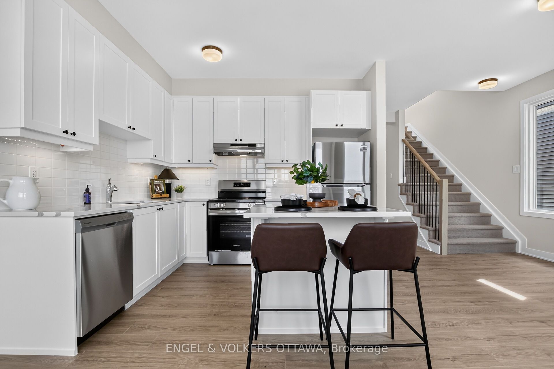 728 Haflinger Row, Stittsville - Munster - Richmond, ON K0A 2Z0 photo 2