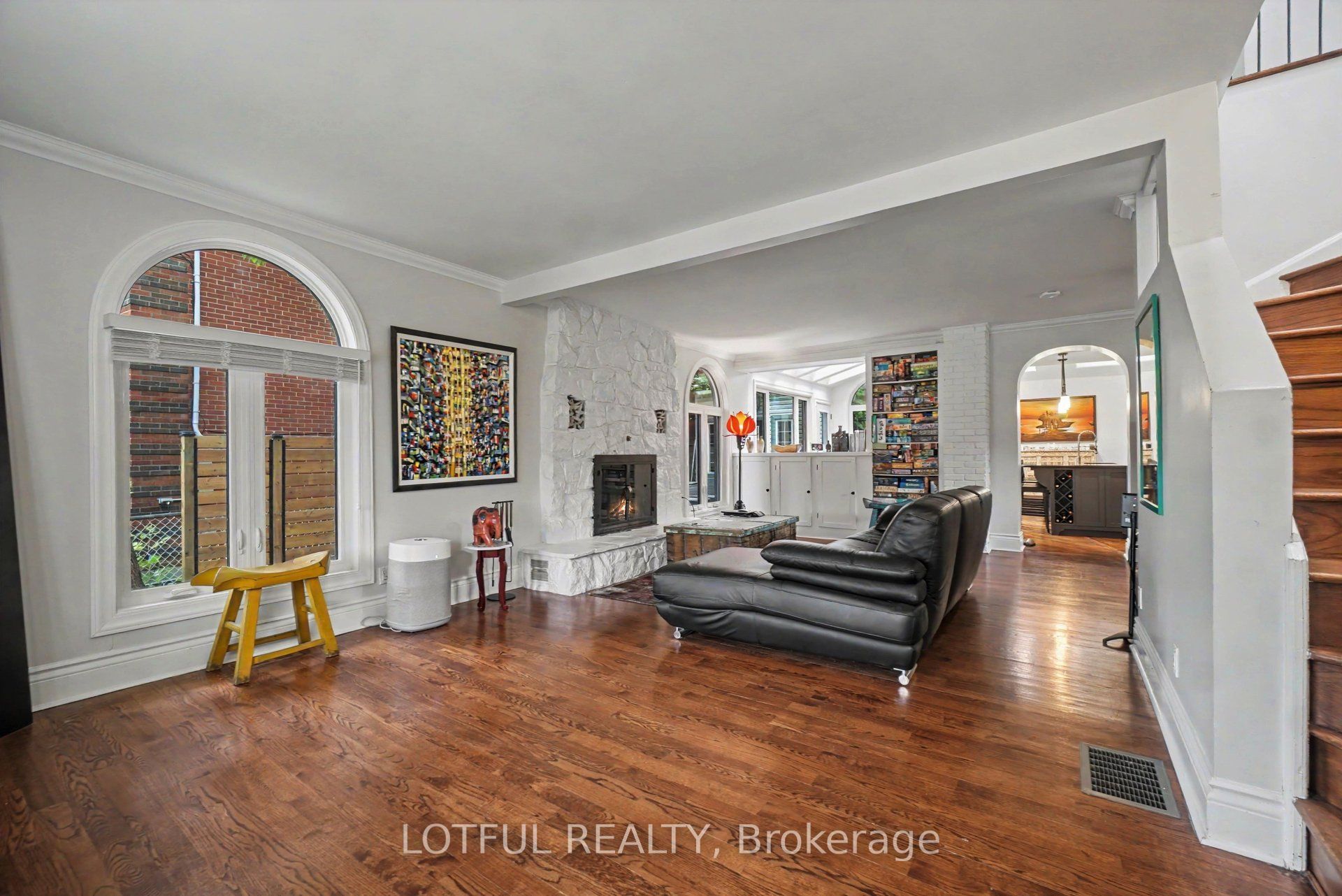 518 Hilson Avenue, Westboro - Hampton Park, ON K1Z 6C8 photo 4