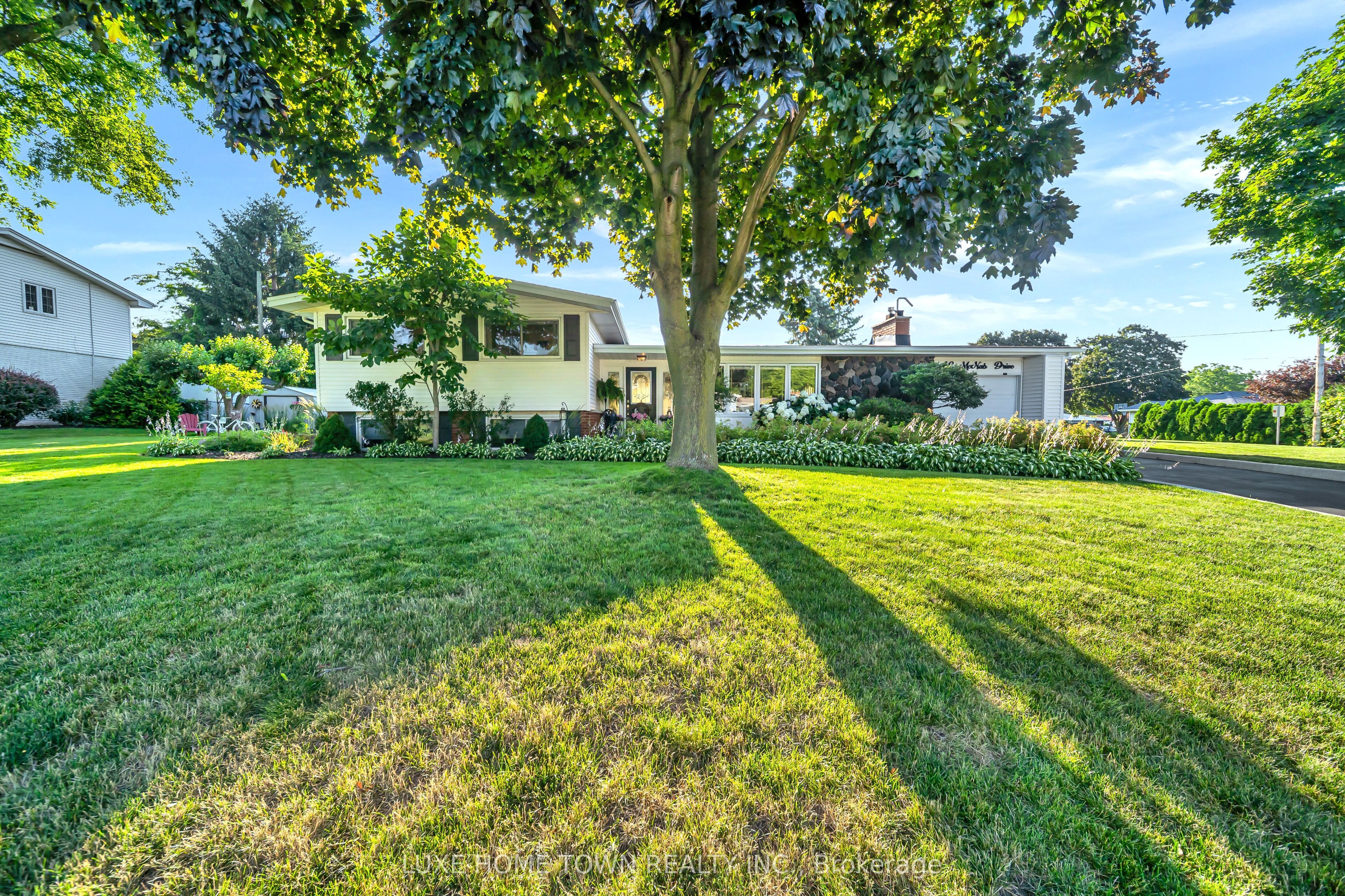 12 Mcnab Drive, Grimsby, ON L3M 2Y6