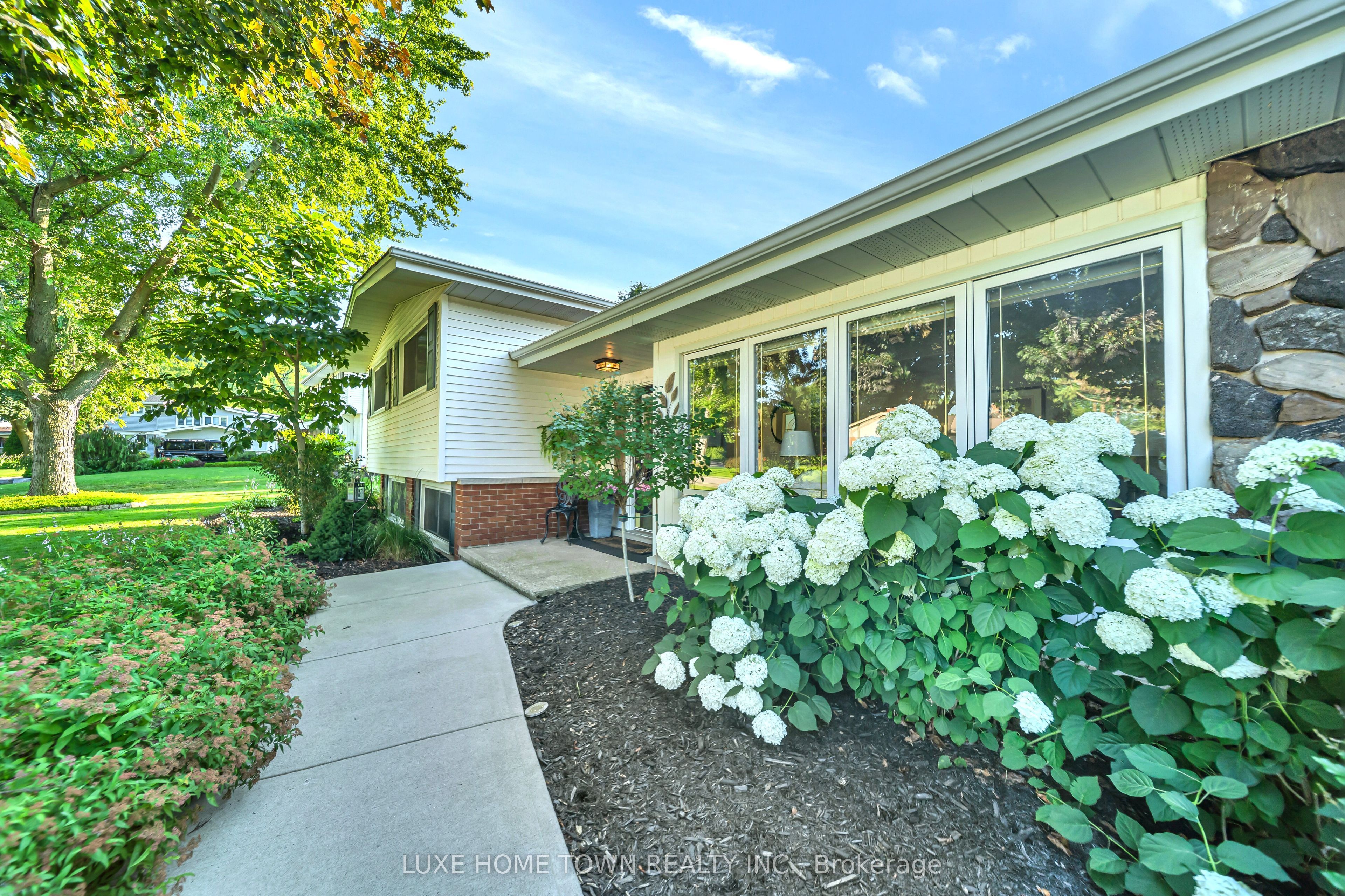 12 Mcnab Drive, Grimsby, ON L3M 2Y6 photo 3