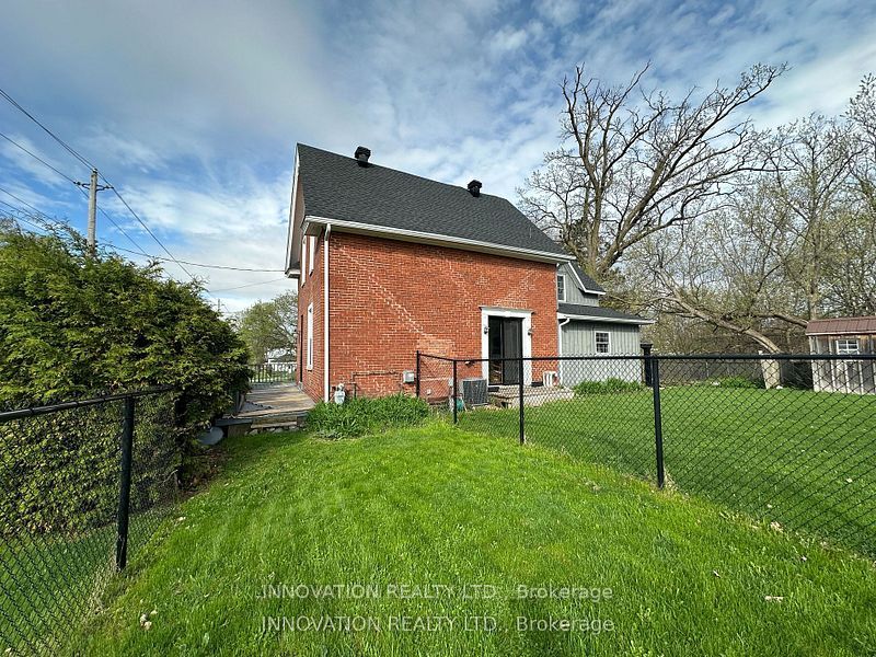 348 Donald B. Munro Drive #2, Carp - Huntley Ward, ON K0A 1L0 photo 4