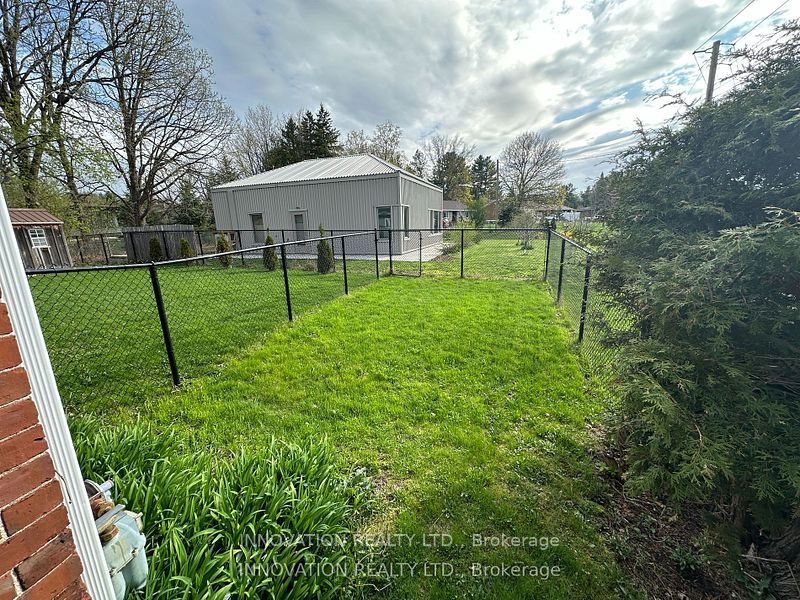 348 Donald B. Munro Drive #2, Carp - Huntley Ward, ON K0A 1L0 photo 5