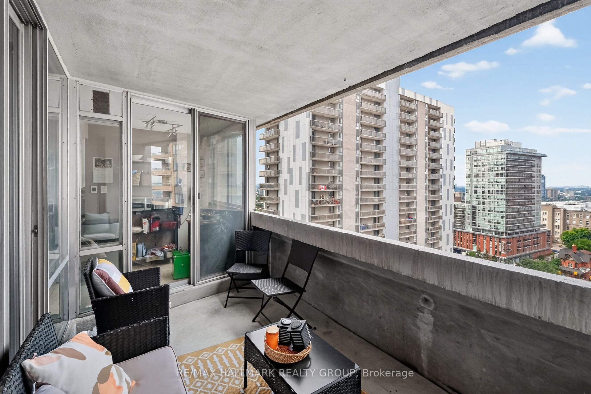 530 Laurier Avenue 1907, Ottawa Centre, ON K1R 7T1 photo 2