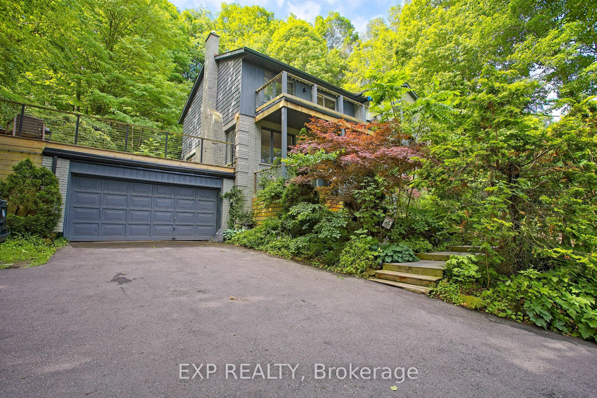 259 Main Street W, Grimsby, ON L3M 1S5