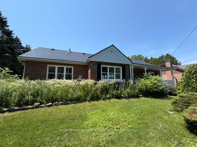 29 Brook Road S, Cobourg, ON K9A 4G3