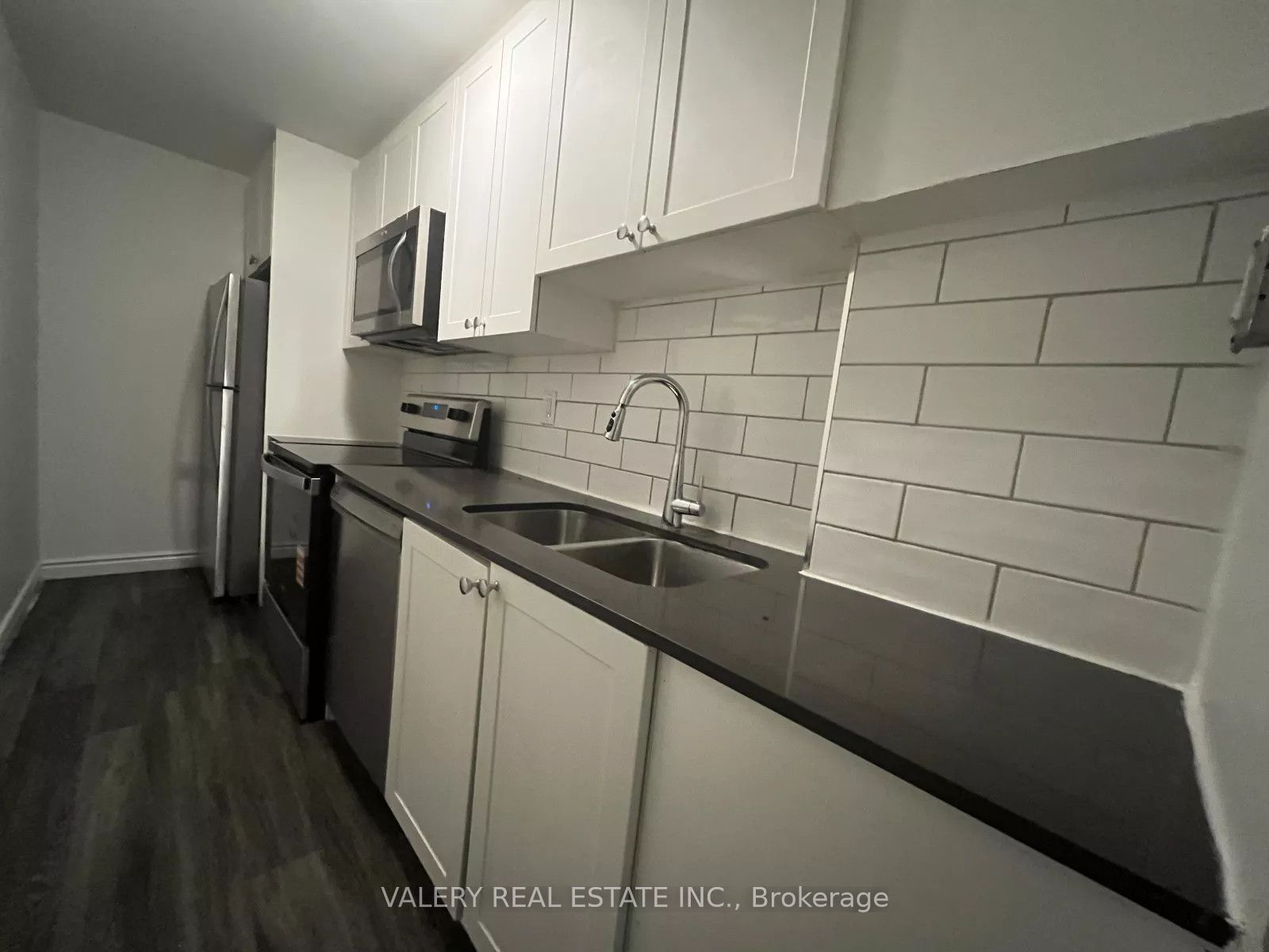 294 Chandler Drive 109, Kitchener, ON N2E 2K1 photo 3