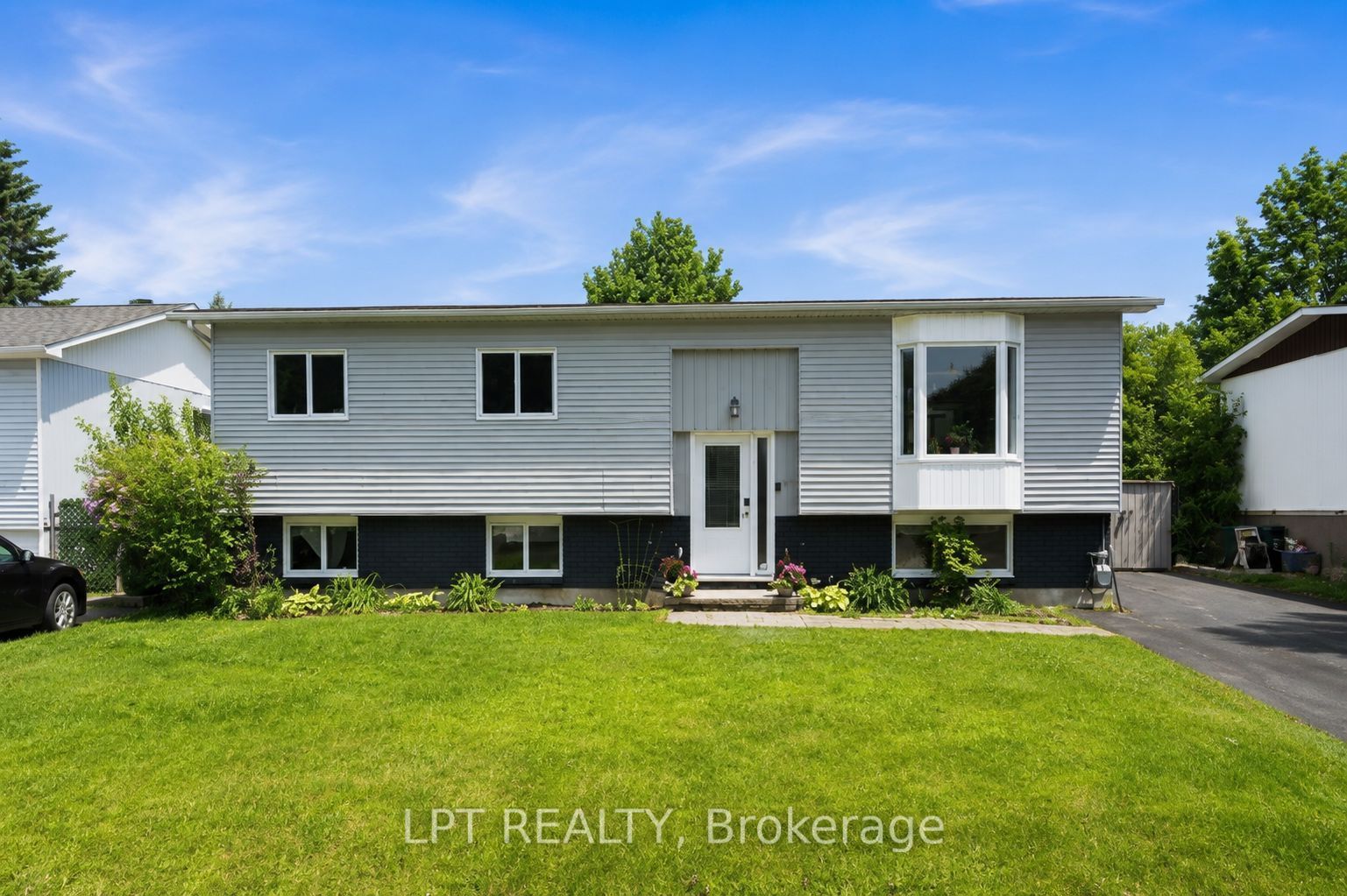 34 Fringewood Drive, Stittsville - Munster - Richmond, ON K2S 1V1