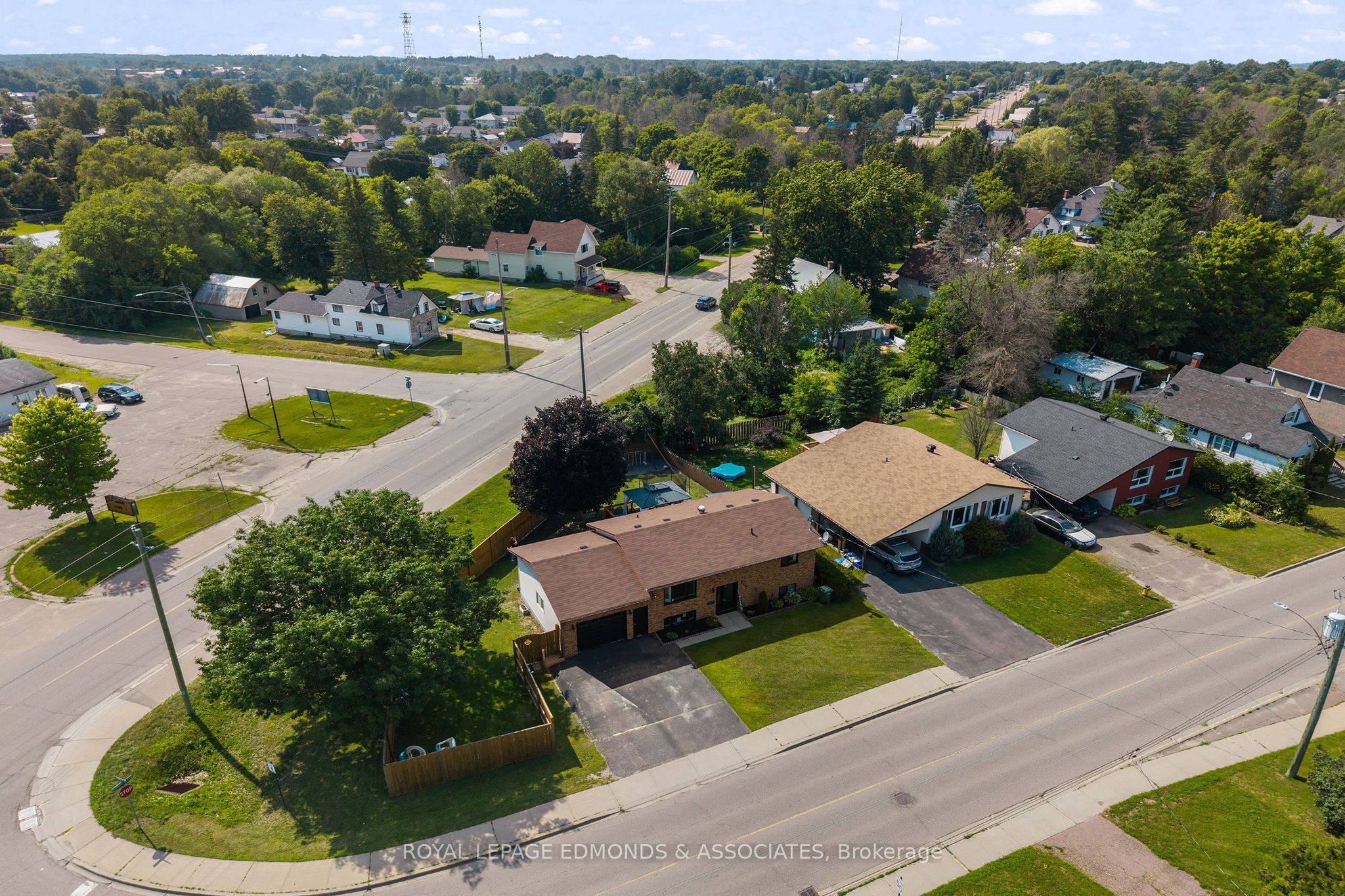 610 Eganville Road, Pembroke, ON K8A 4E9 photo 4