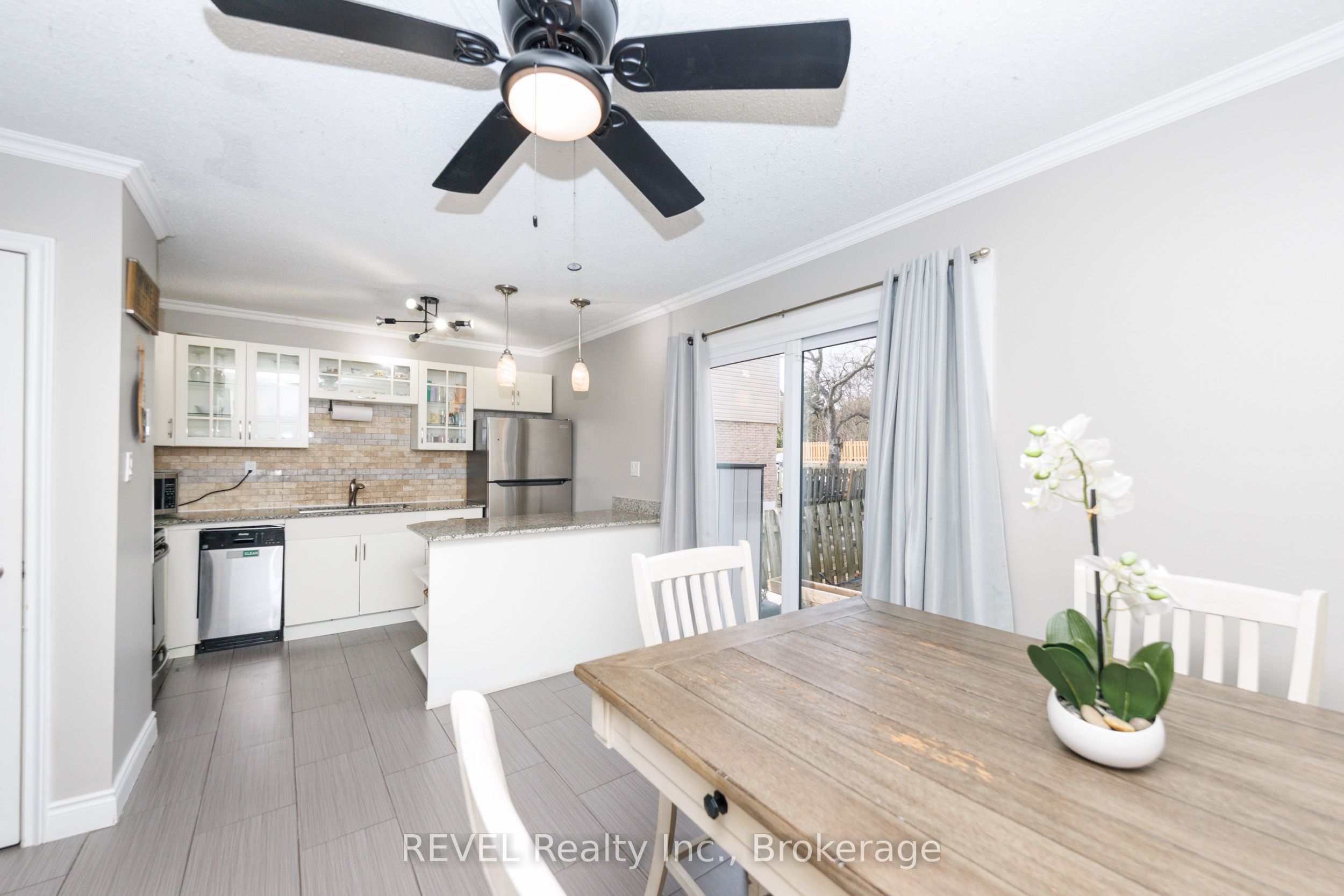 1300 Upper Ottawa Street 43, Hamilton, ON L8W 1M8 photo 4