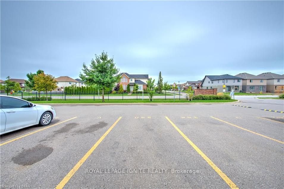 3320 Meadowgate Boulevard 240, London South, ON N6M 0B2 photo 5