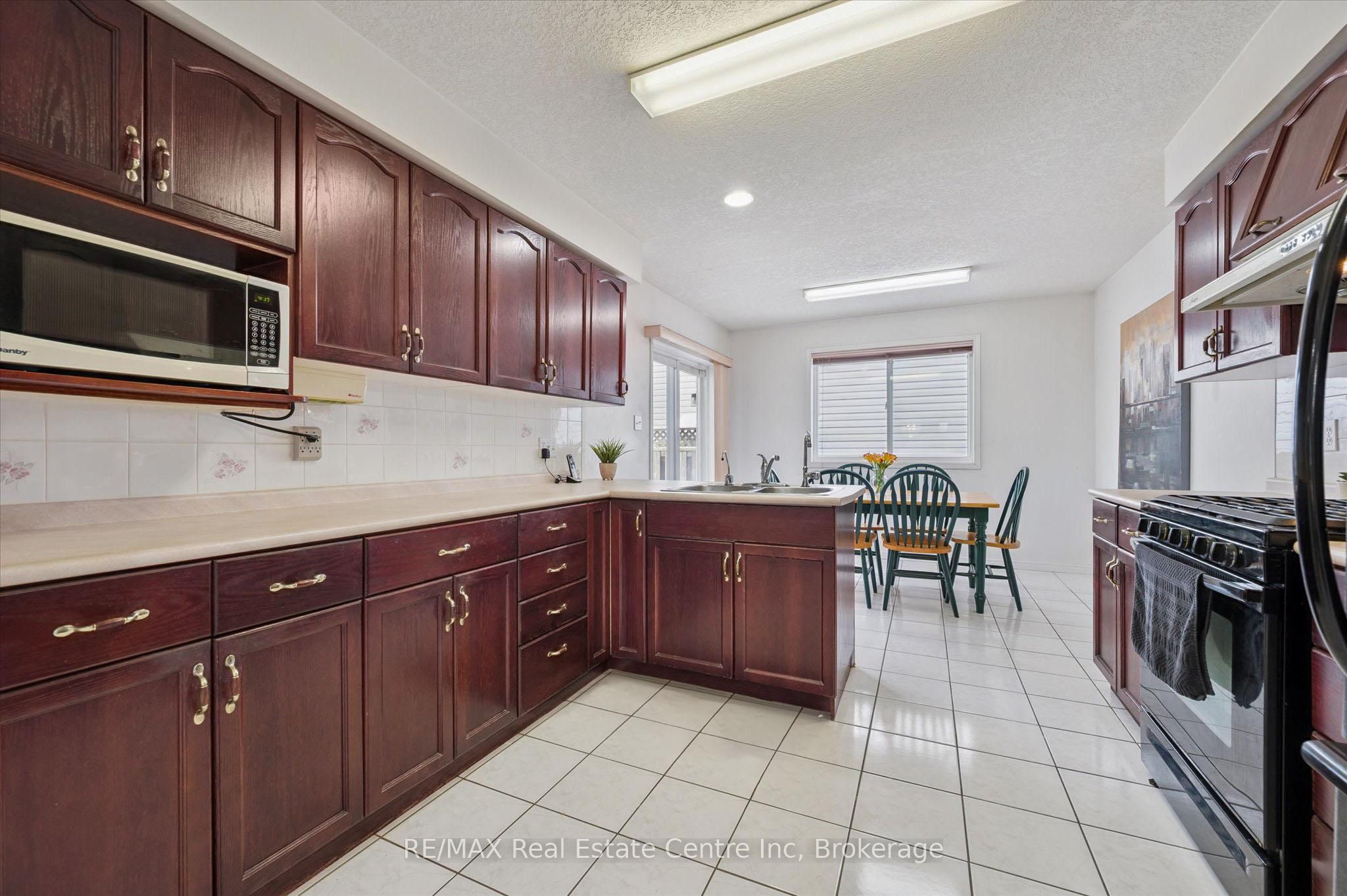 19 Merganser Drive, Guelph, ON N1C 1C8 photo 5