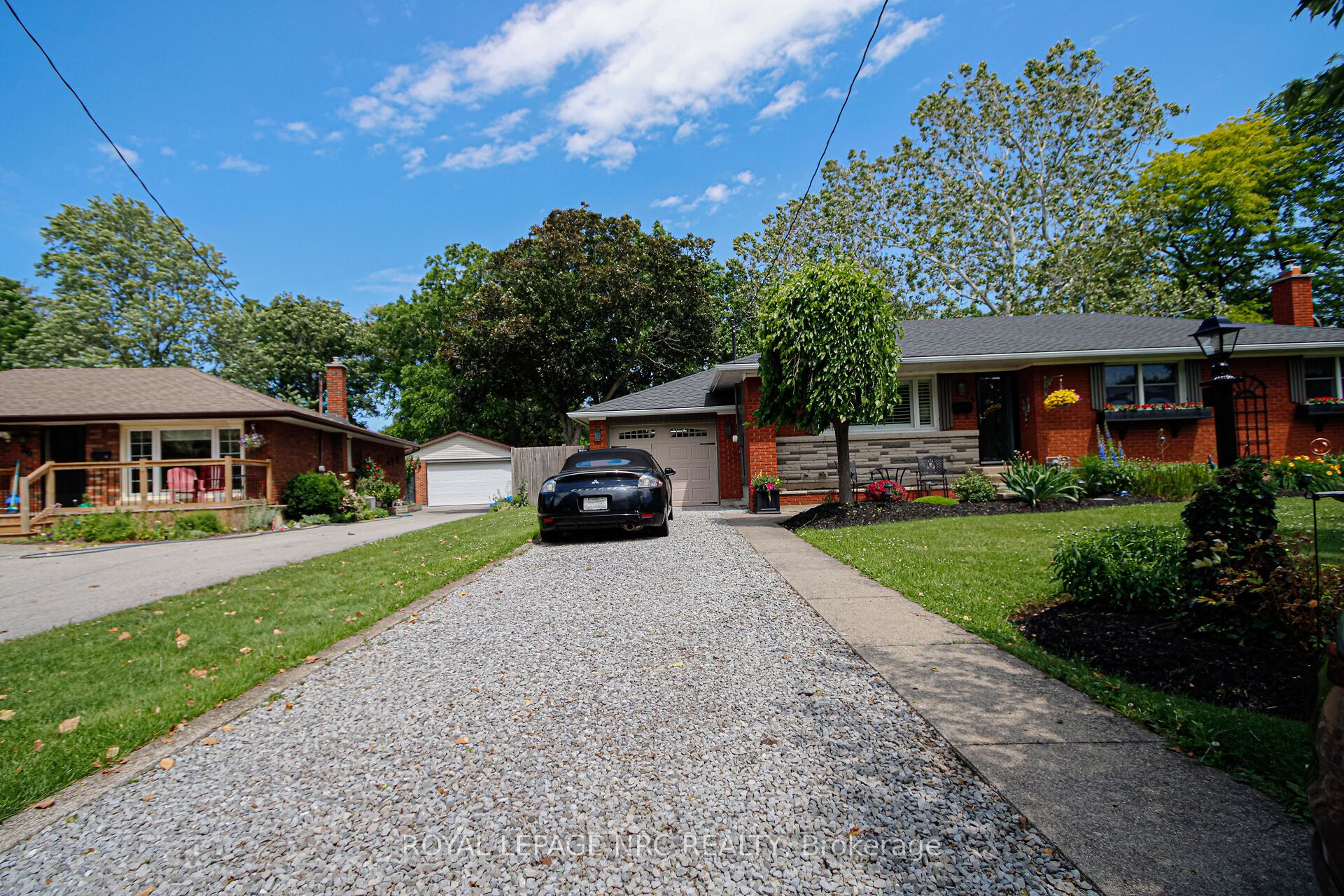 24 Juliana Crescent, St. Catharines, ON L2N 4B4 photo 3