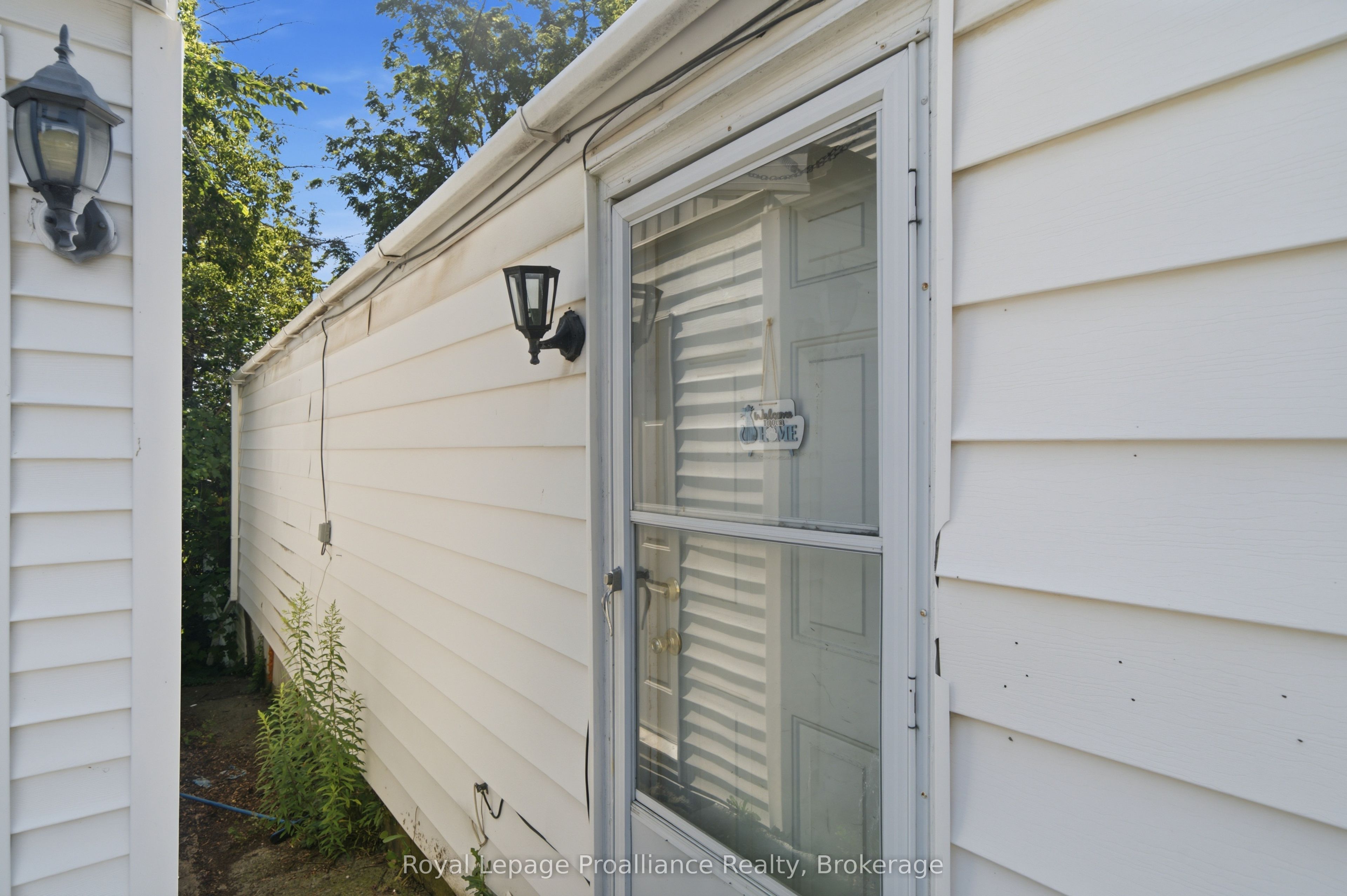 1 Highland Avenue, Belleville, ON K8P 3P8 photo 4
