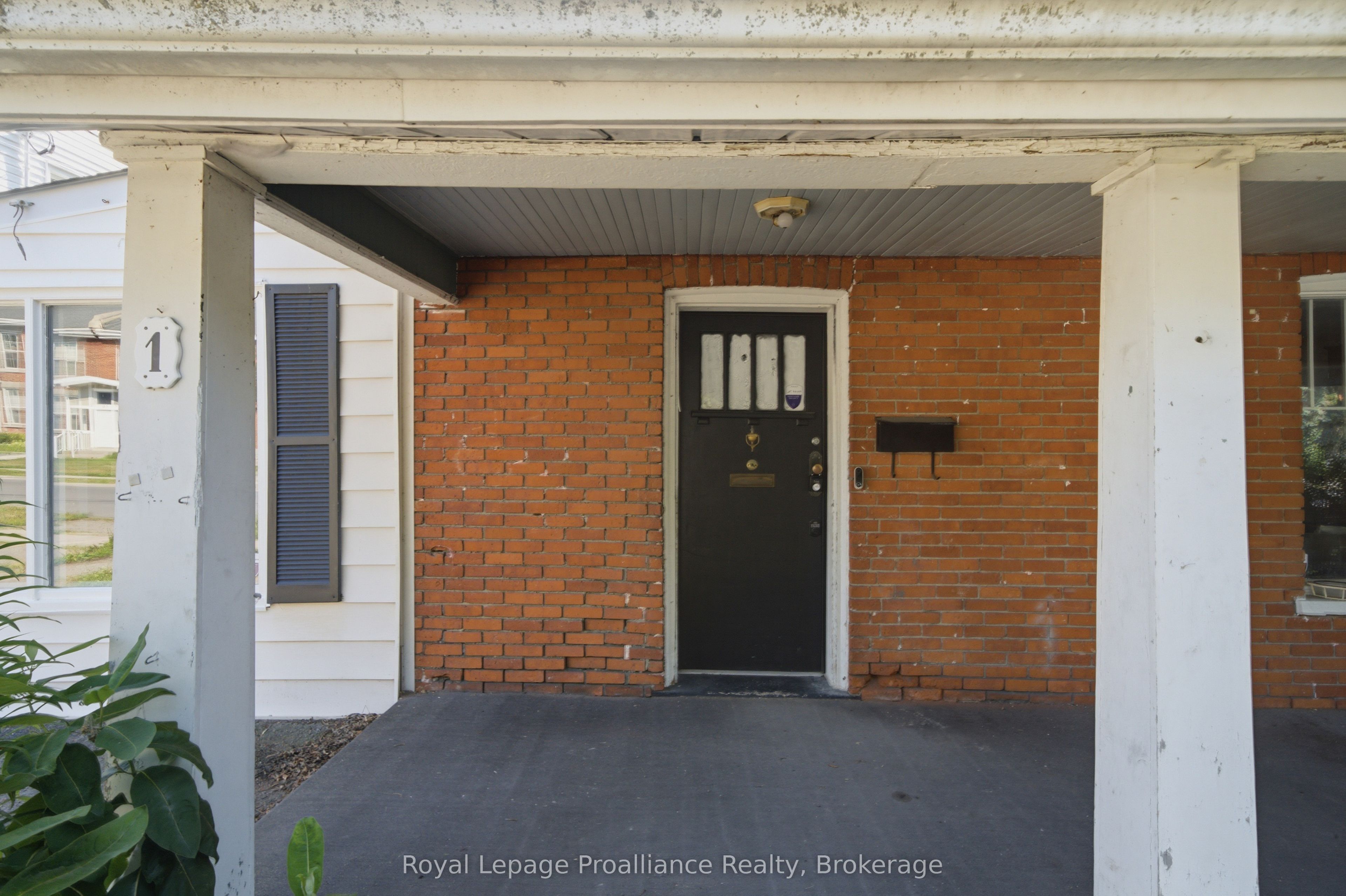 1 Highland Avenue, Belleville, ON K8P 3P8 photo 5