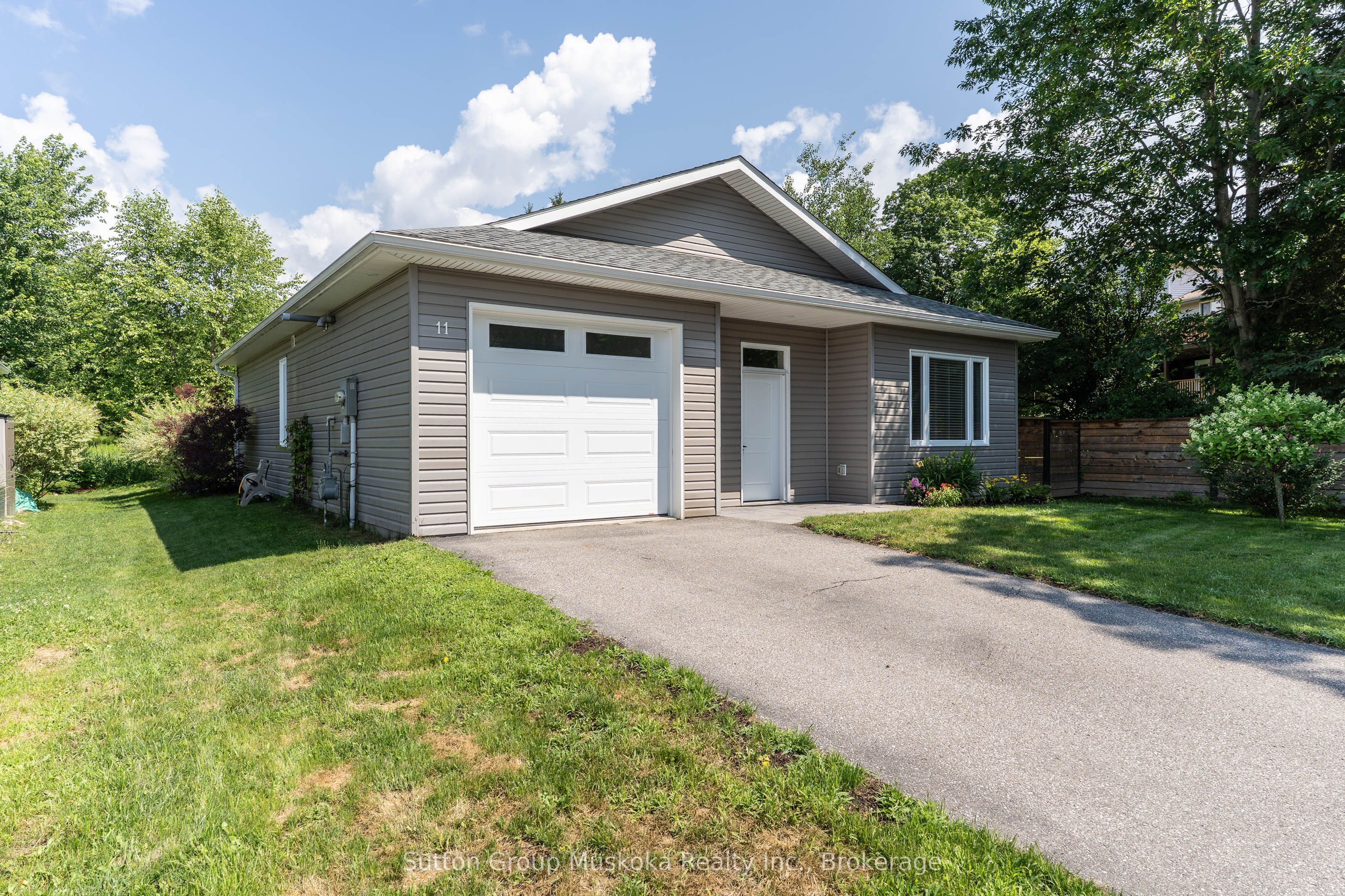 11 Autumn Lane 6, Huntsville, ON P1H 0C7 photo 2