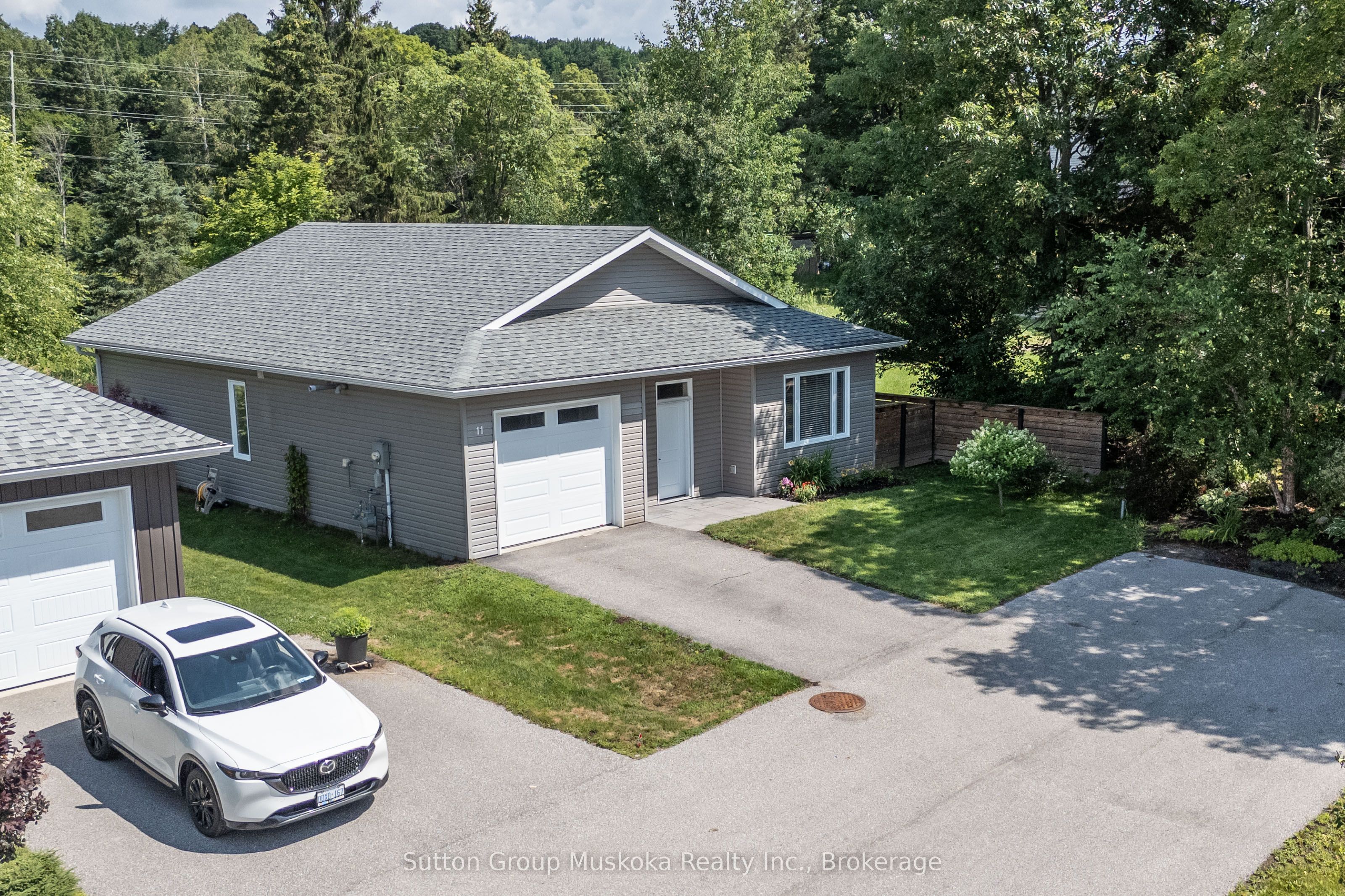11 Autumn Lane 6, Huntsville, ON P1H 0C7 photo 3