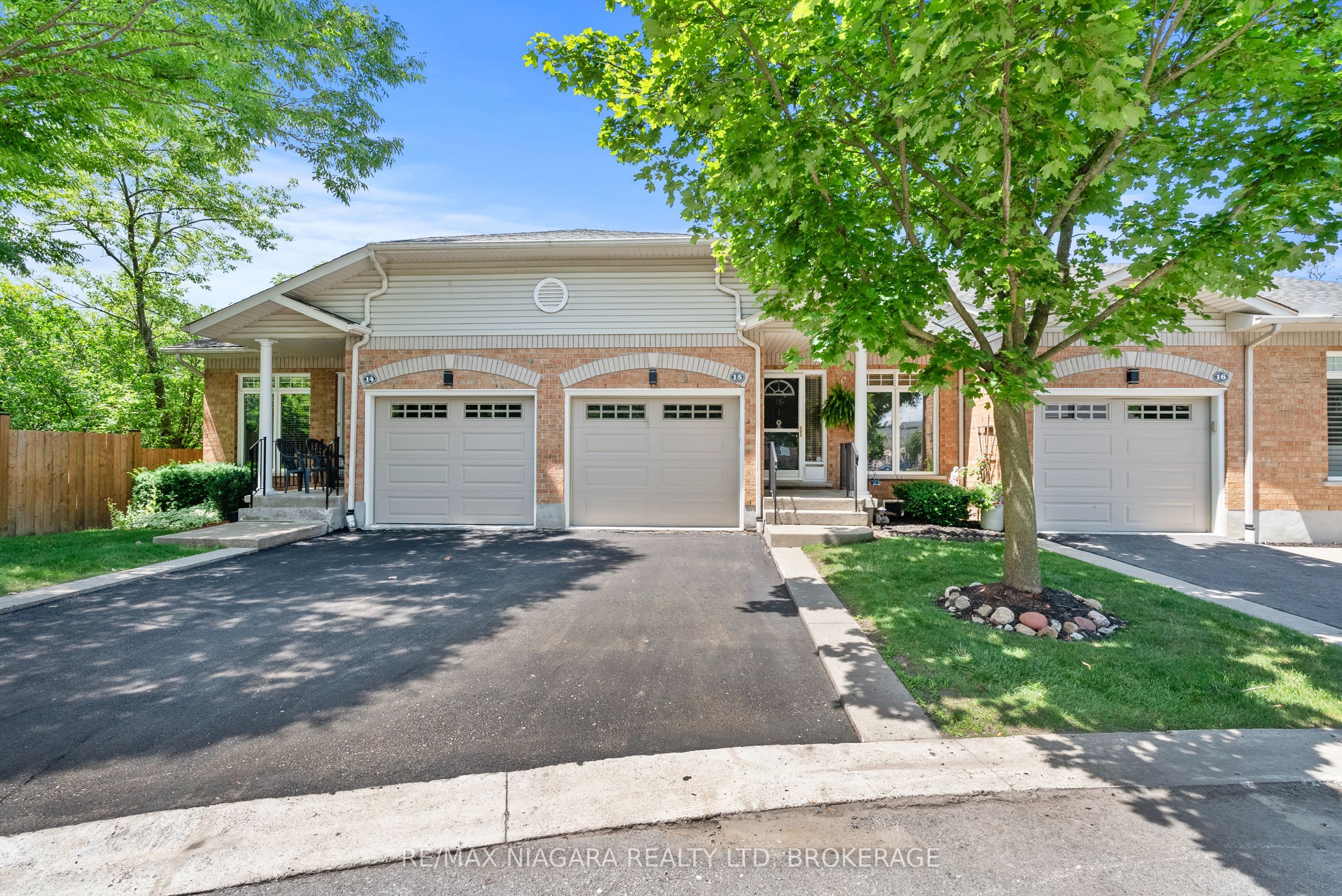 53 Bunting Road 15, St. Catharines, ON L2P 3Y6 photo 2