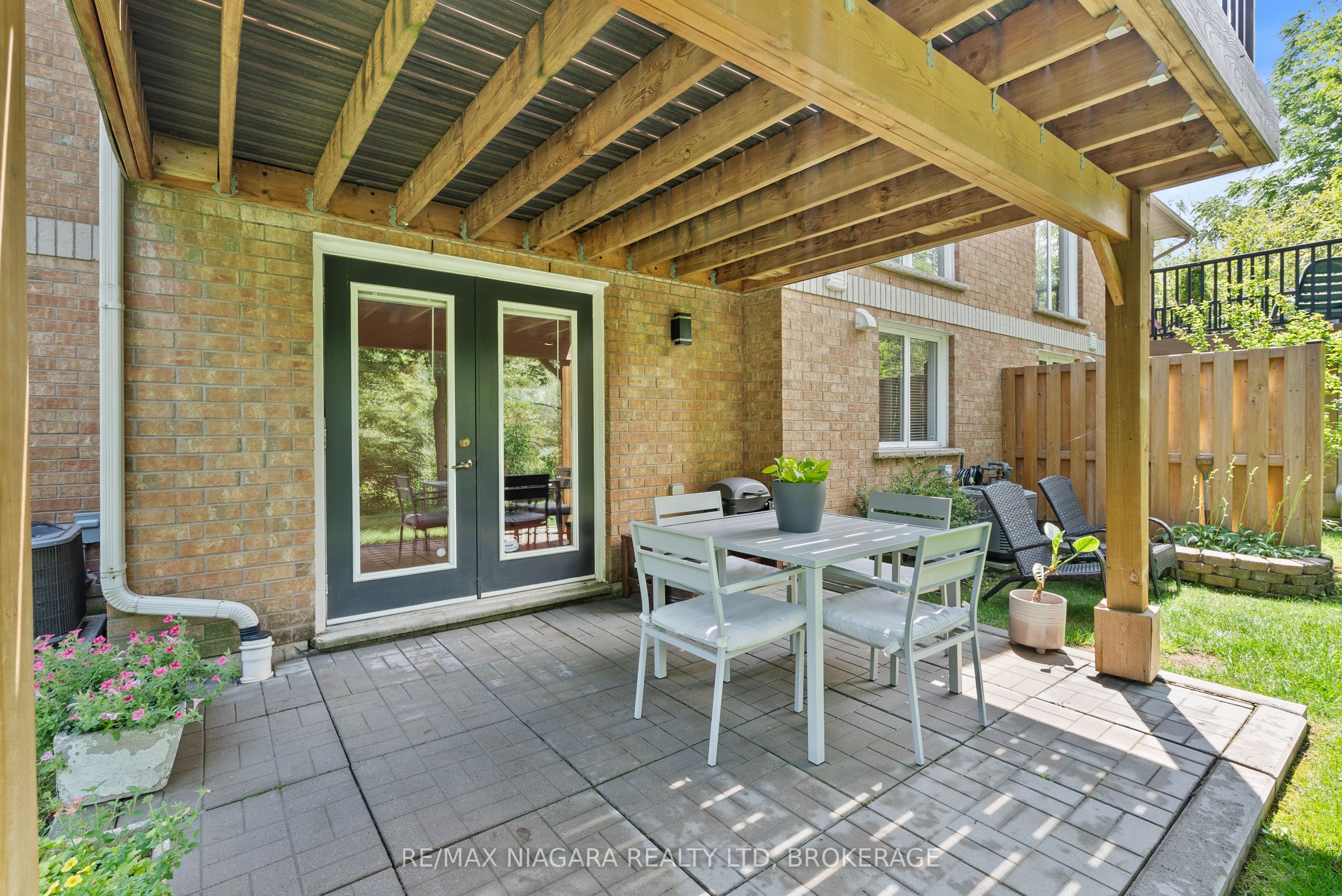 53 Bunting Road 15, St. Catharines, ON L2P 3Y6 photo 5