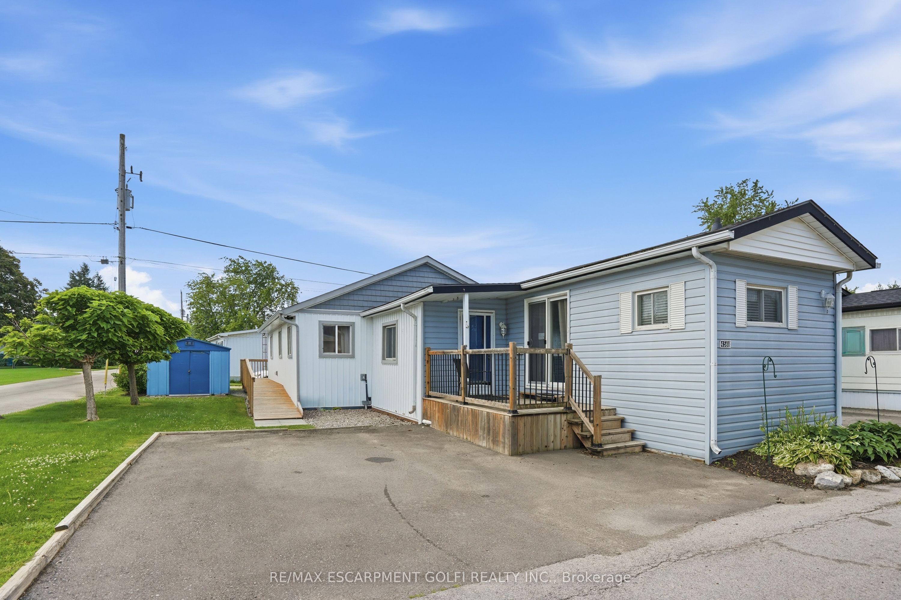 4588 Martha Lane, Lincoln, ON L0R 1B1 photo 2