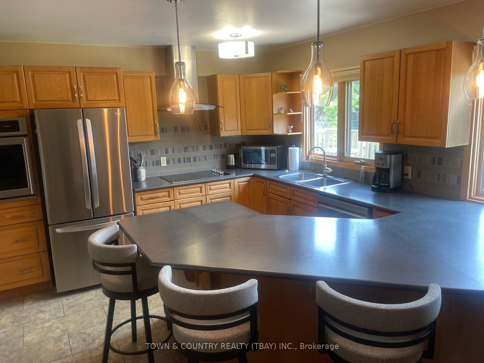 145 Duke Street, Thunder Bay, ON P7A 5S9 photo 3