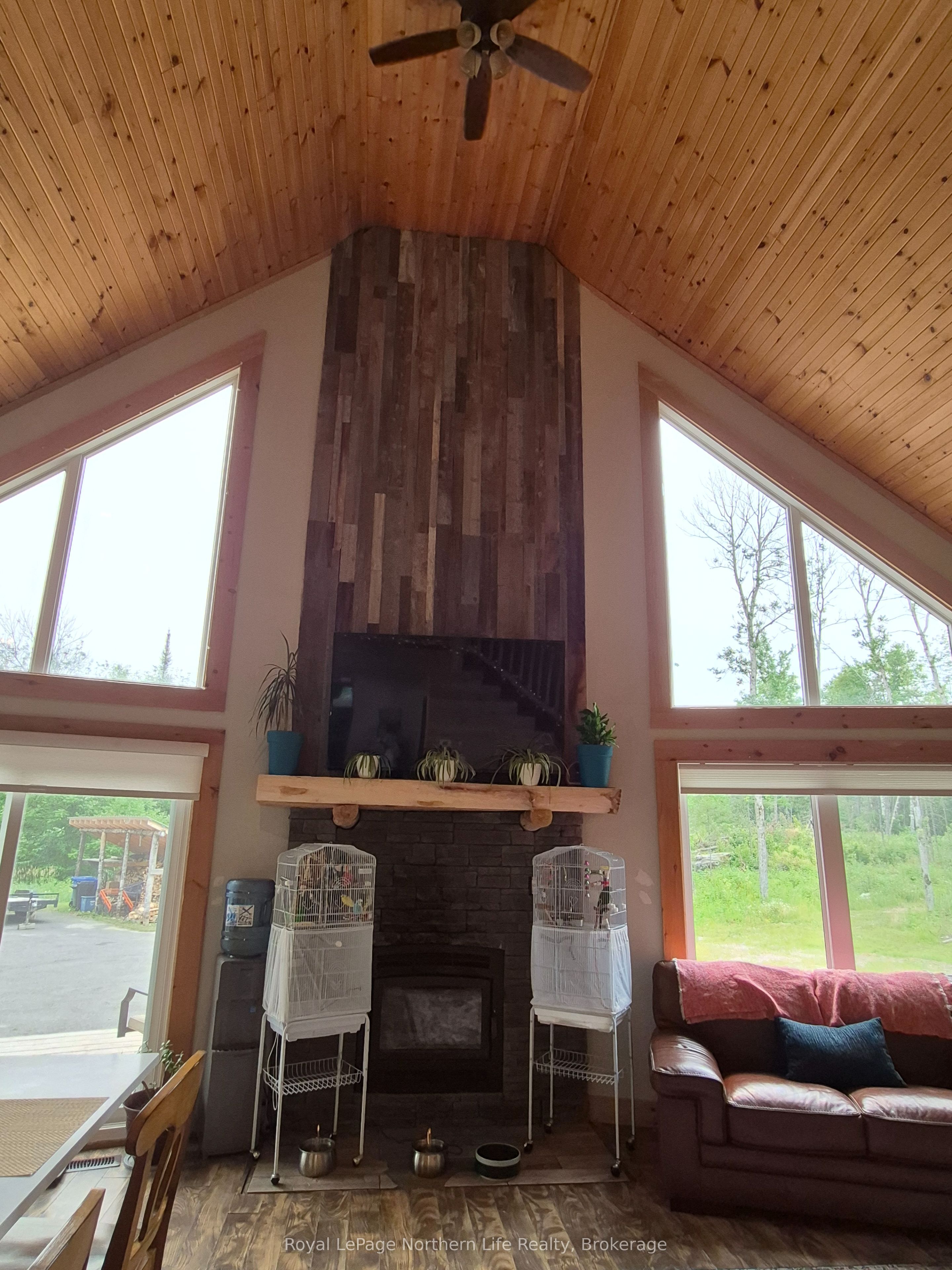 1856 Papineau Road, Papineau-Cameron, ON P0H 1V0 photo 5