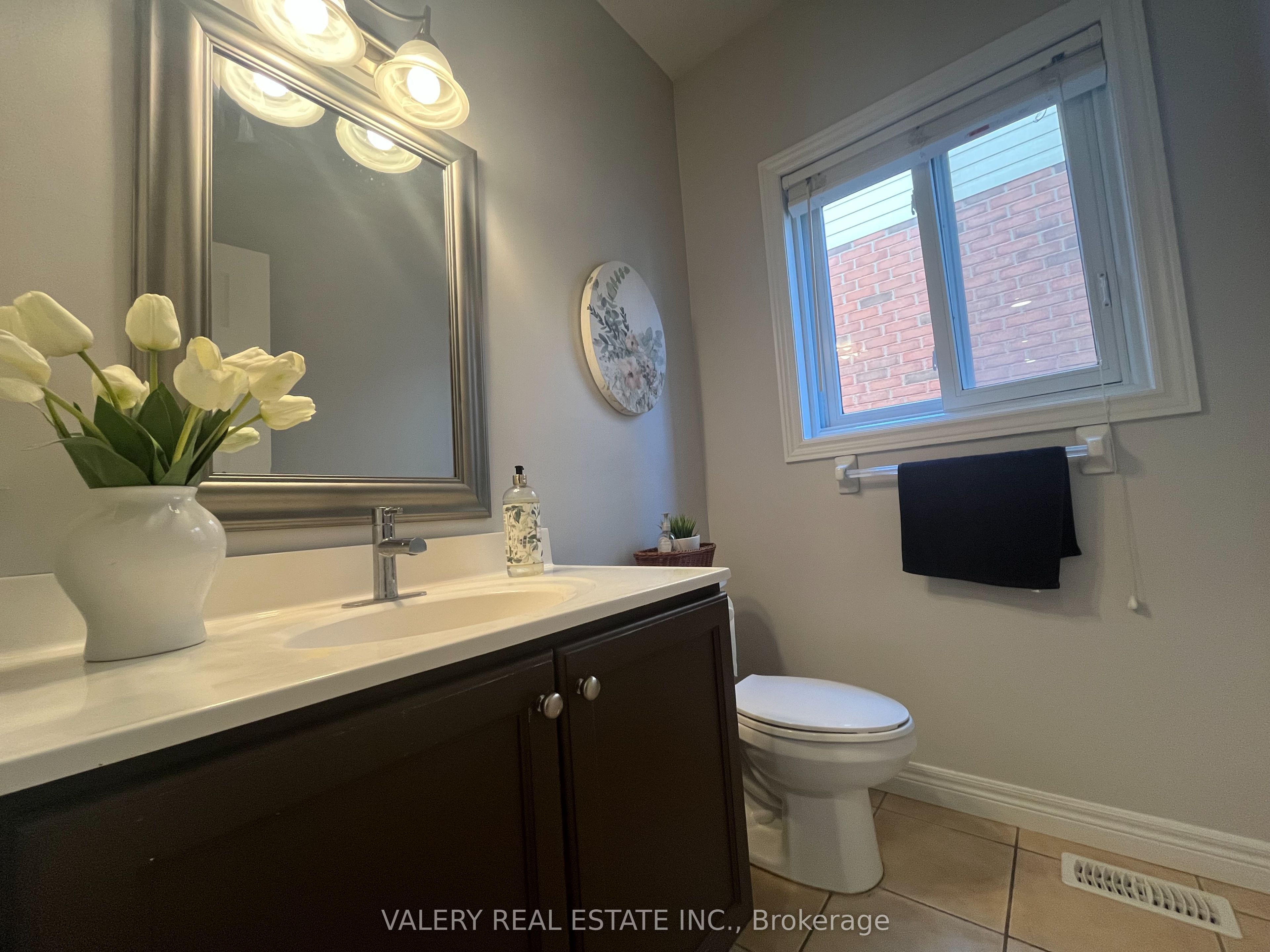 70 Doonmills Drive, Kitchener, ON N2P 2X3 photo 3